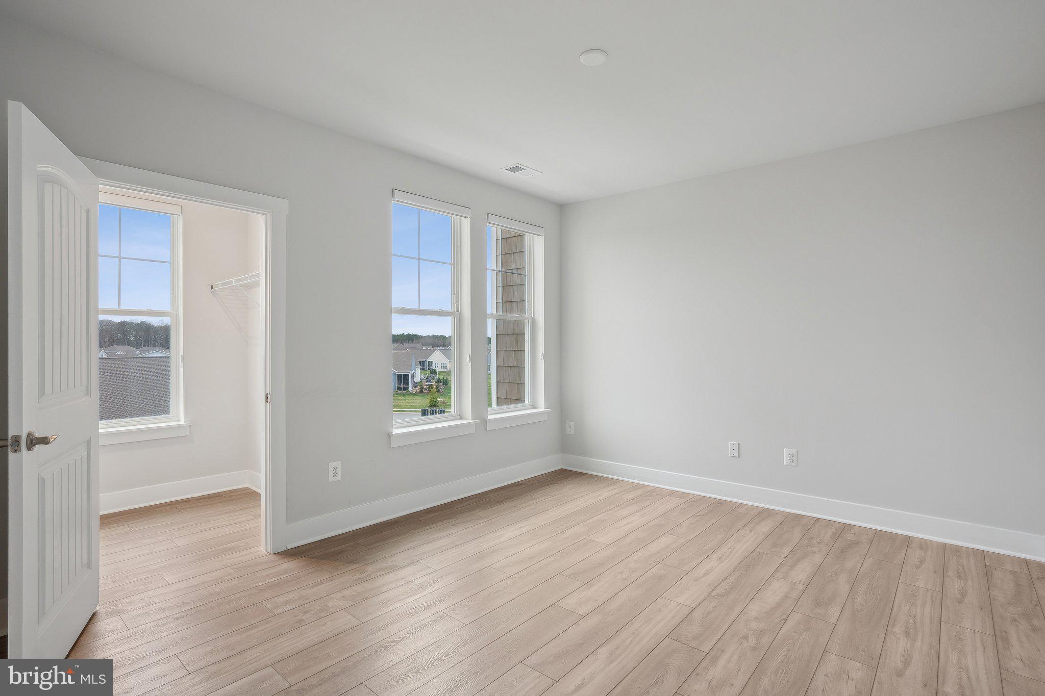 FOUR SEASONS AT KENT ISLAND - Residential