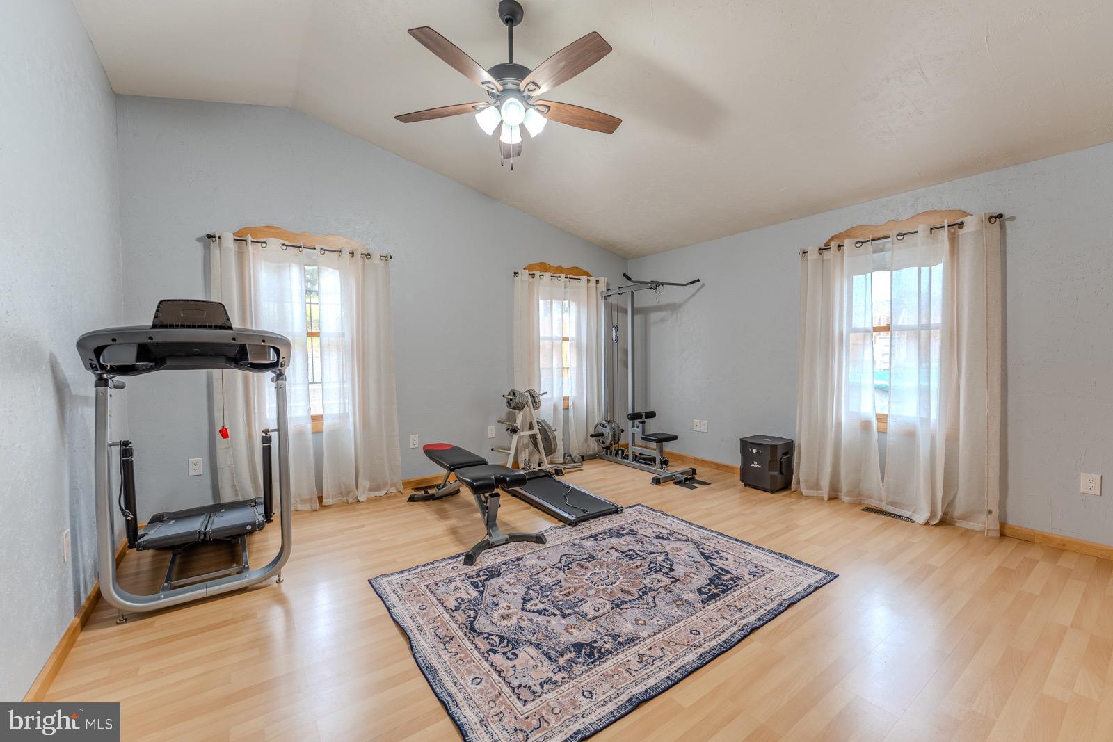 BUFFALO ACRES - Residential