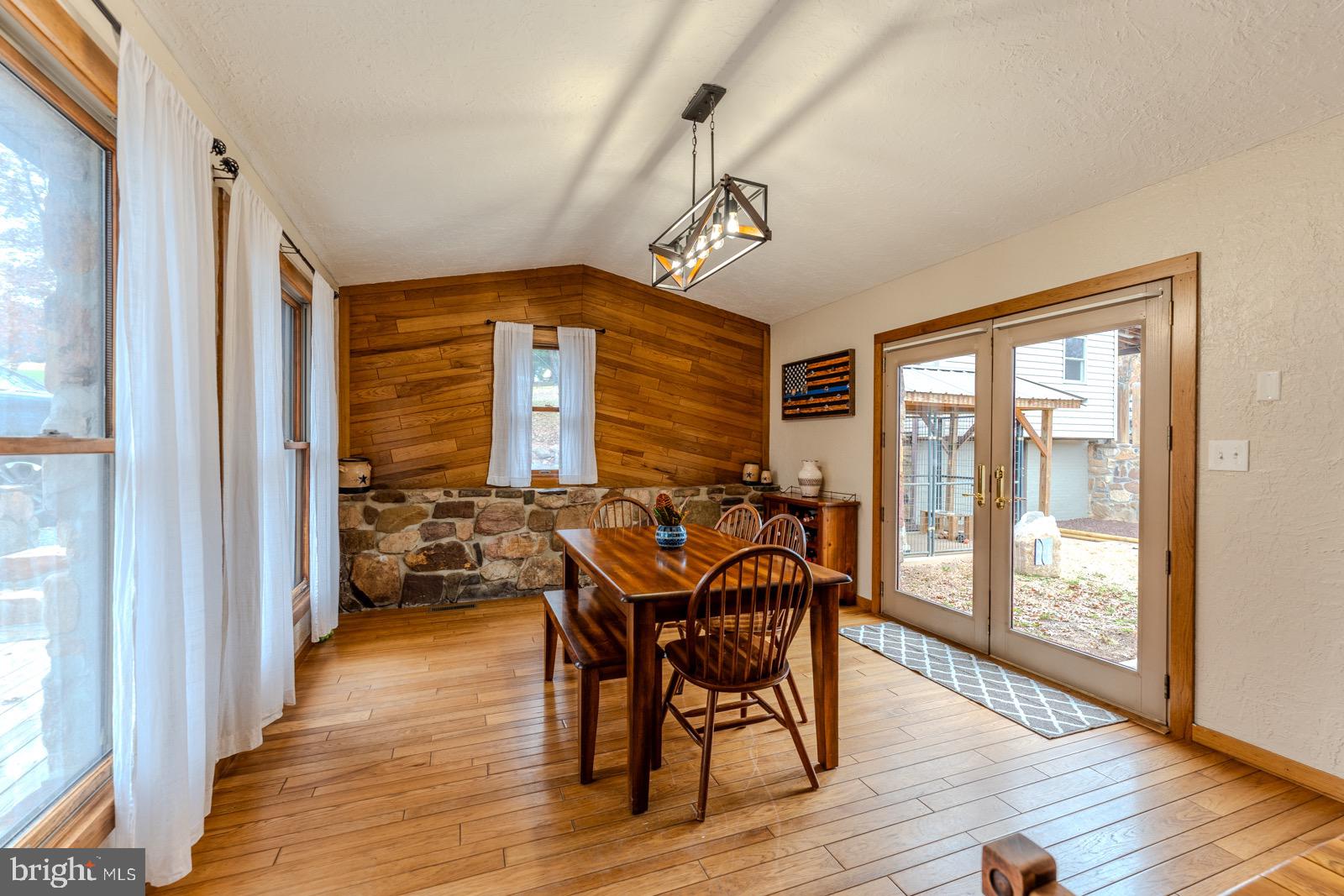 BUFFALO ACRES - Residential