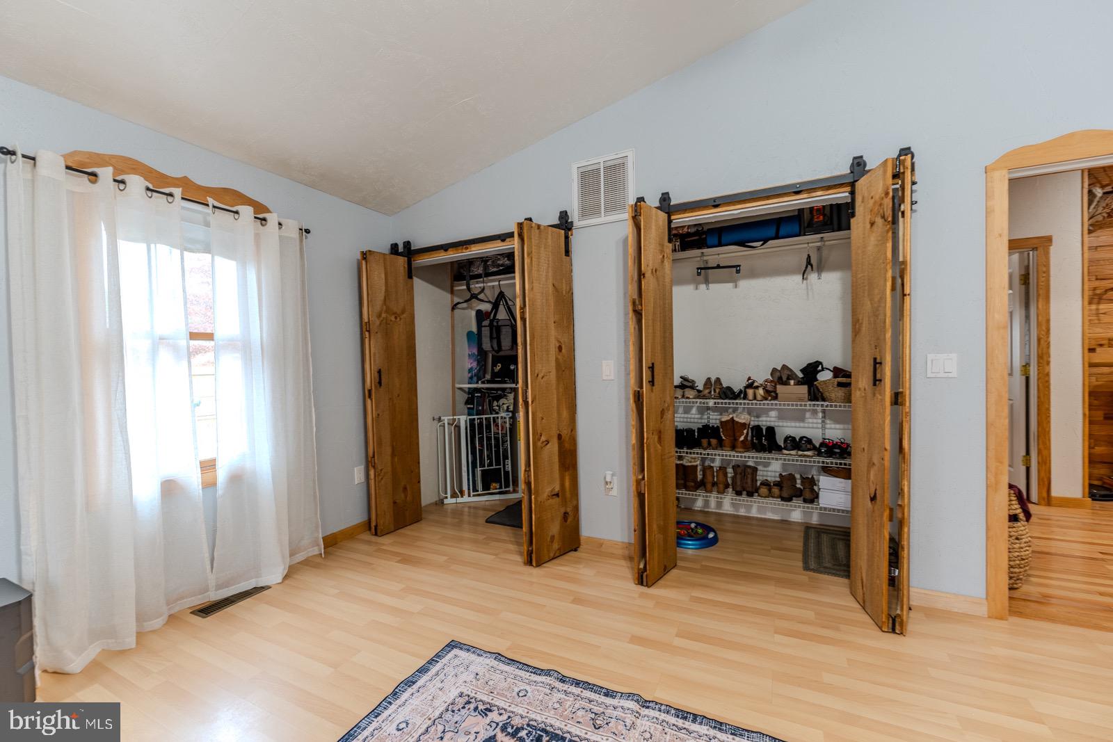 BUFFALO ACRES - Residential