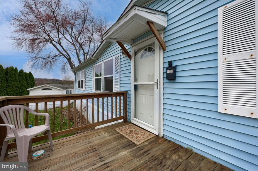 Spacious double-wide mobile home offering 4 bedrooms and 2 full bathrooms! This well maintained home features a cozy gas fireplace in the living area, perfect for relaxing evenings. The open layout provides comfortable living space with plenty of room for family and guests. Enjoy the convenience of single-level living with generous bedroom sizes and ample storage throughout. Don’t miss this opportunity to own an affordable home with great space and functionality!