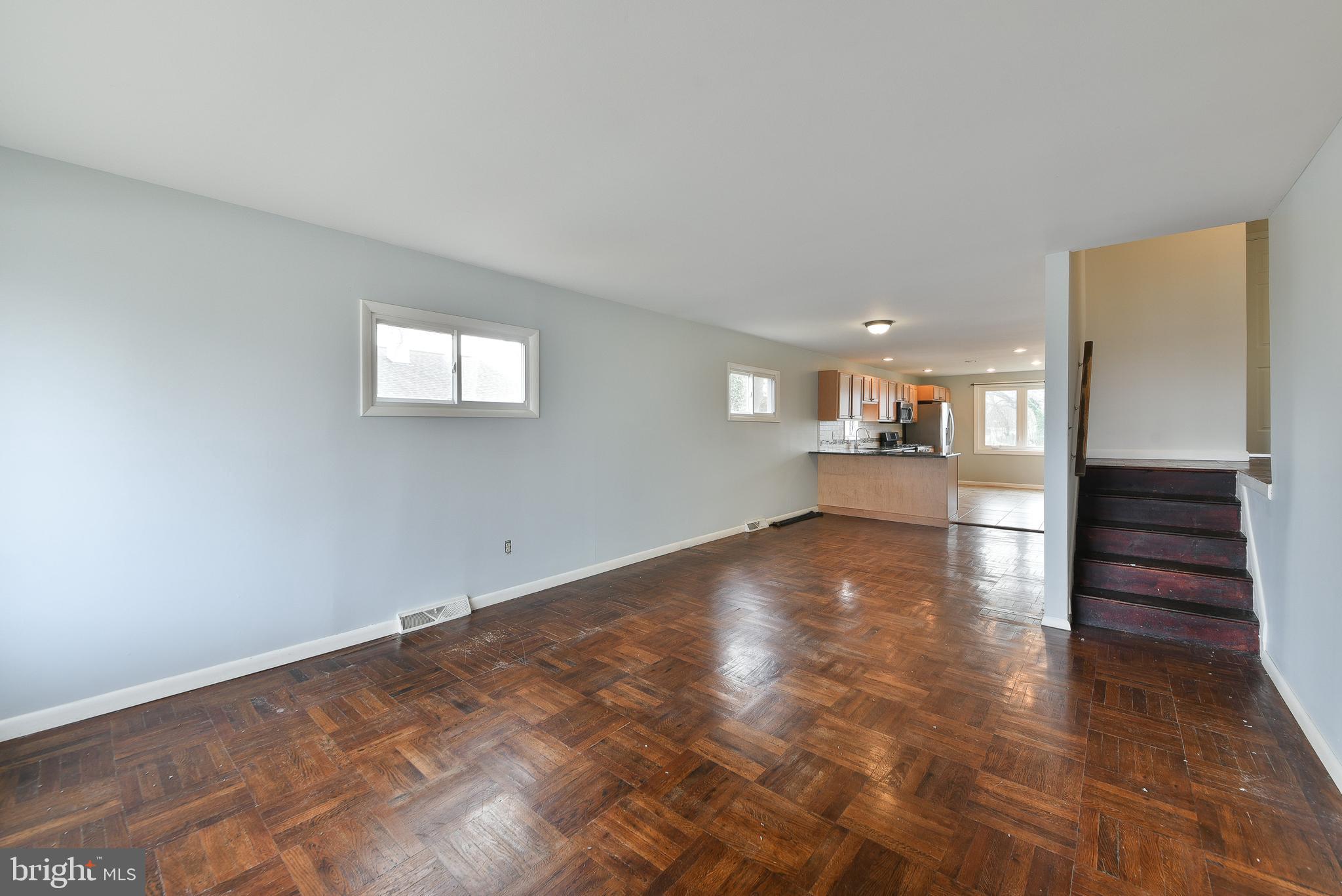 2832 JEFFERSON AVENUE