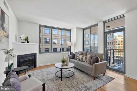 851 N GLEBE ROAD 817 ARLINGTON VA 22203