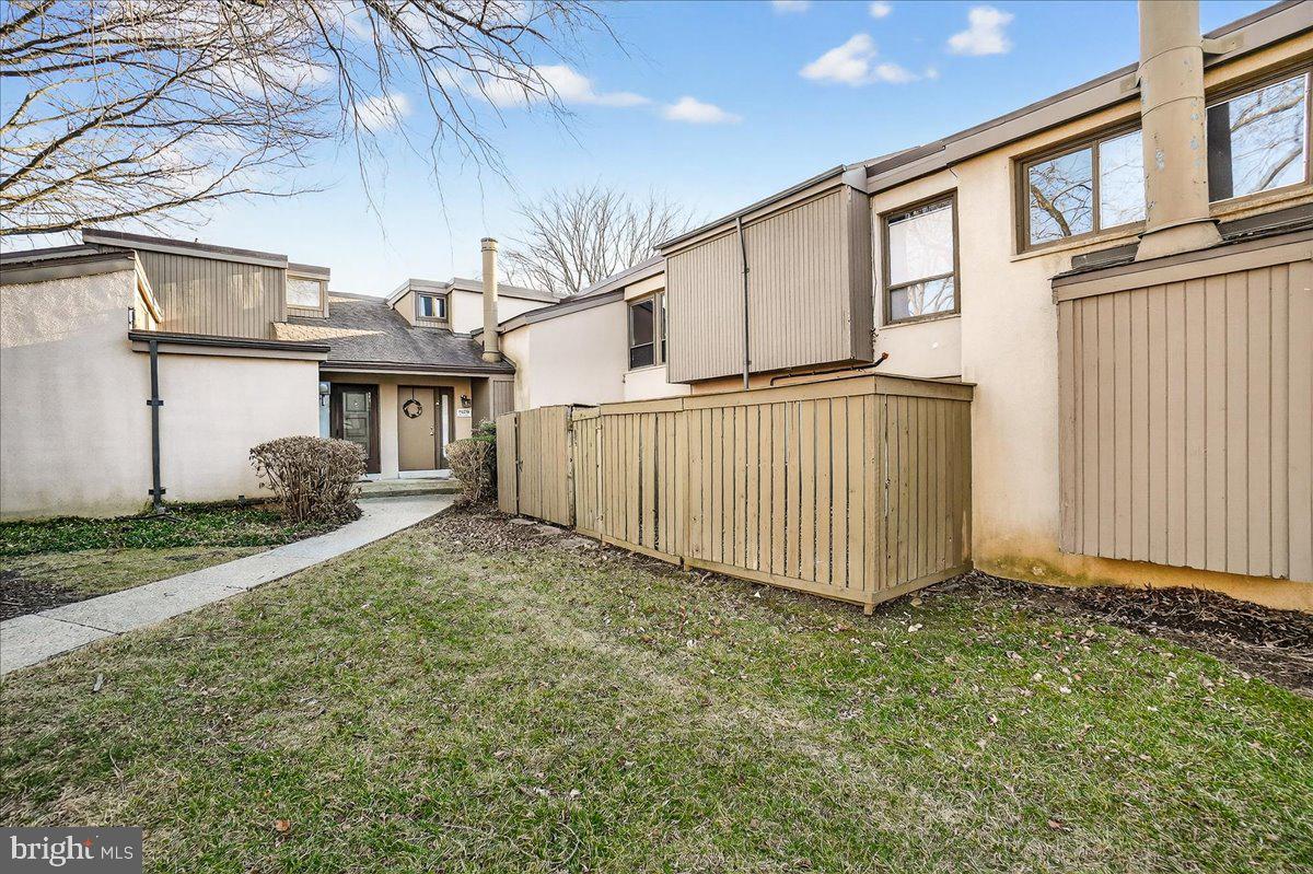 SIERRA VILLAS - Residential