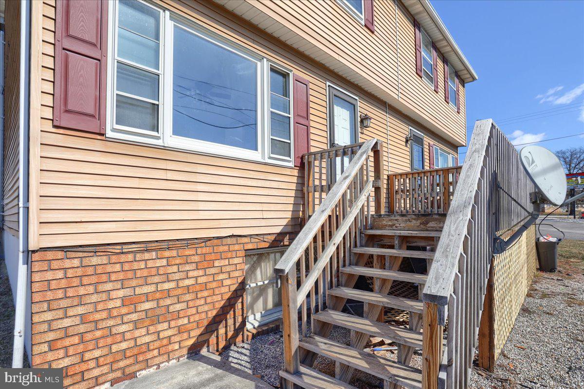 BONNEAUVILLE BOROUGH - Residential Lease