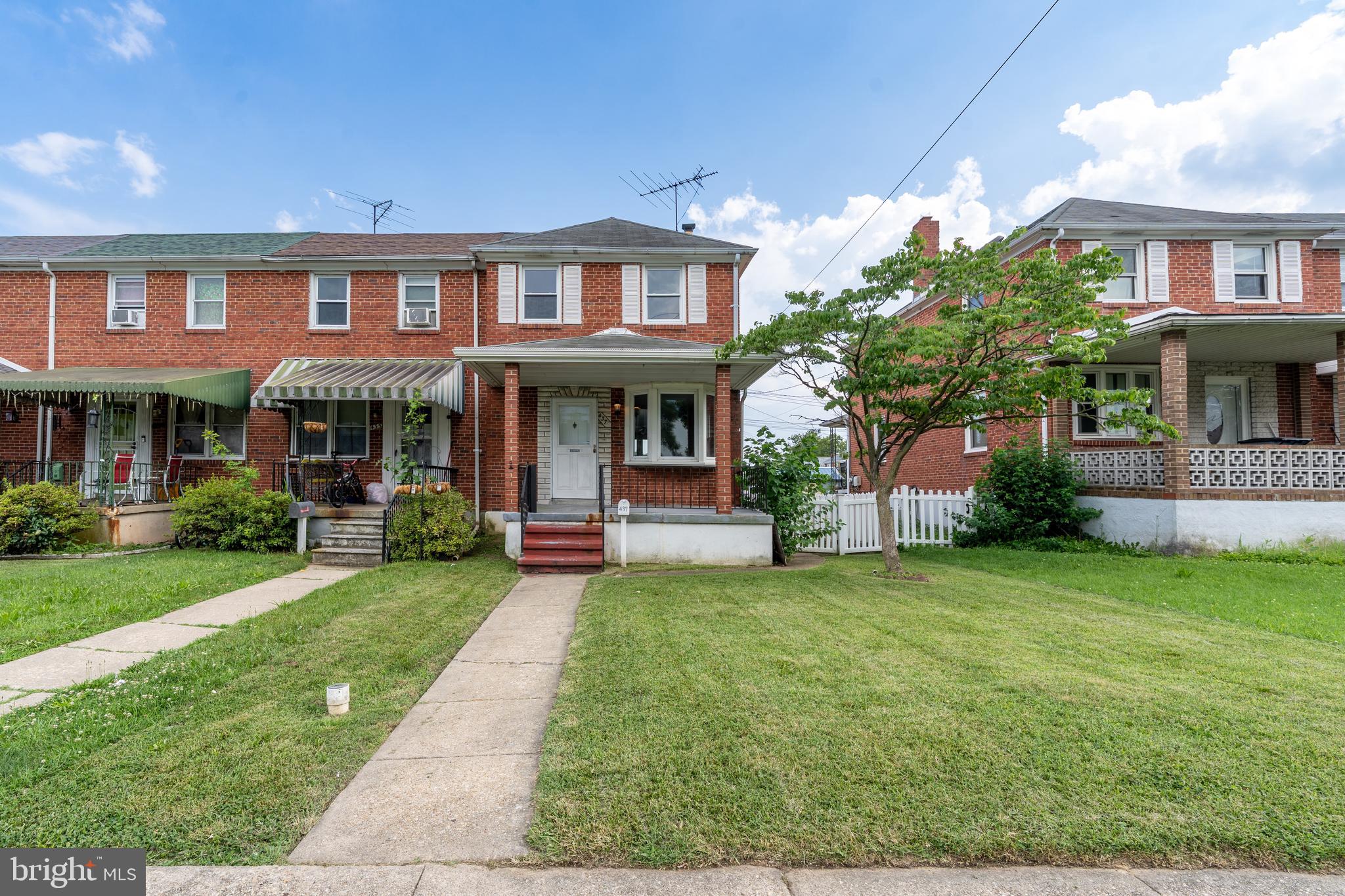 Open Saturday 11-12:30p ........... Bright end‑unit townhome across from Gray Manor Park! Enjoy sun‑filled interiors with hardwood floors, freshly painted walls, and cozy new carpet. A roomy 1+‑car garage provides secure parking and abundant storage. The gourmet kitchen has granite countertops and a breakfast bar—ideal for morning coffee or casual gatherings. The spacious primary suite adapts nicely for resting, working, or unwinding. The finished basement with a convenient half bath adds valuable space for entertainment, recreation, or productivity. As an end‑unit, the home delivers extra natural light, privacy, and side‑yard charm. Just steps from 14 acres of green space, playgrounds, and sports fields in a welcoming friendly community. Schedule your private tour today—don’t miss this one!