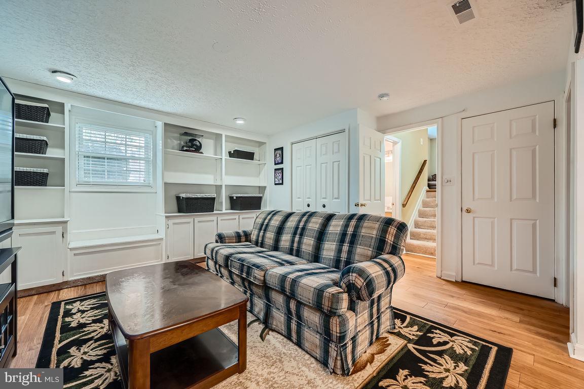 OAKHURST - Residential