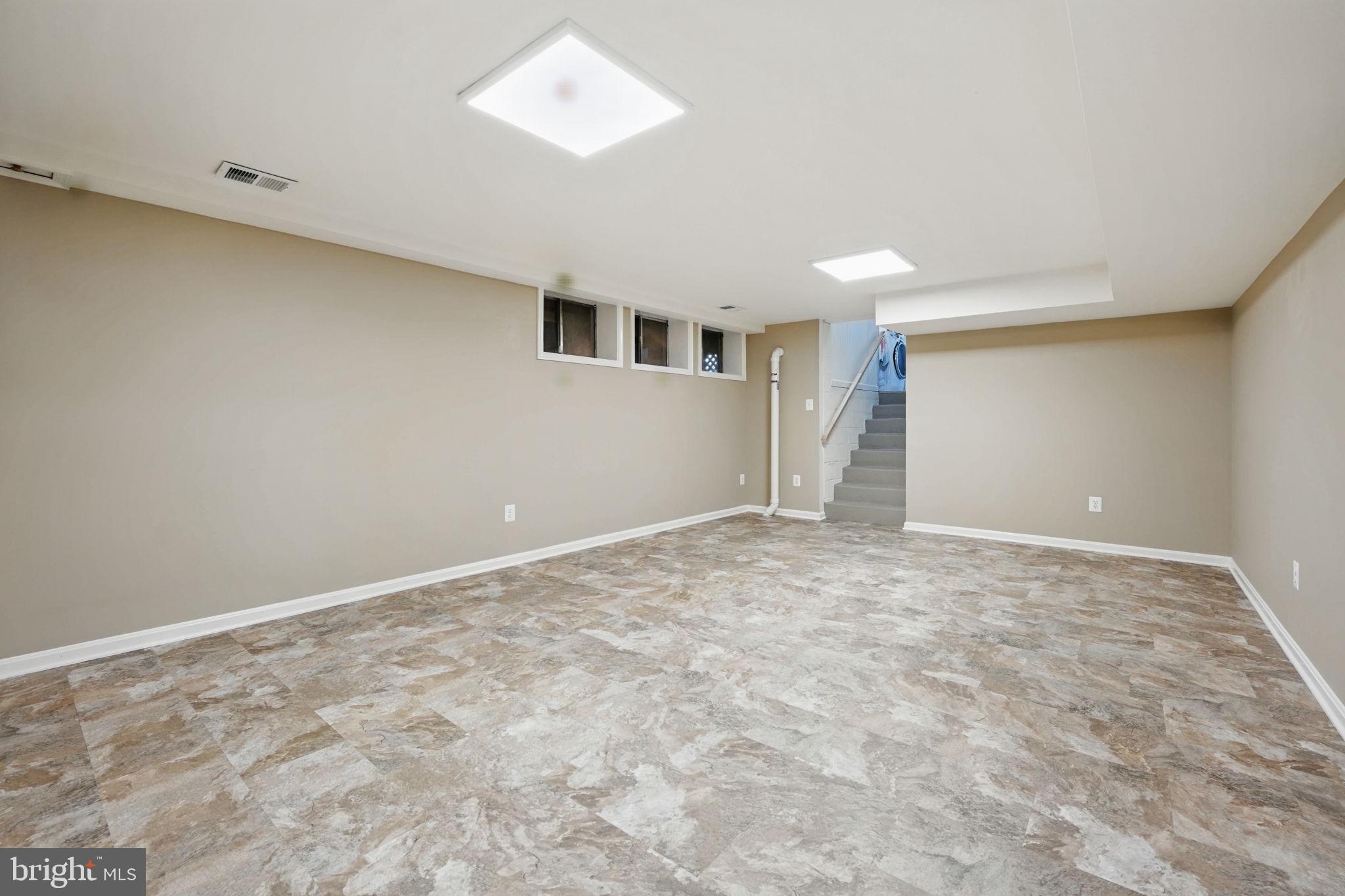 TYSONS VALLEY - Residential