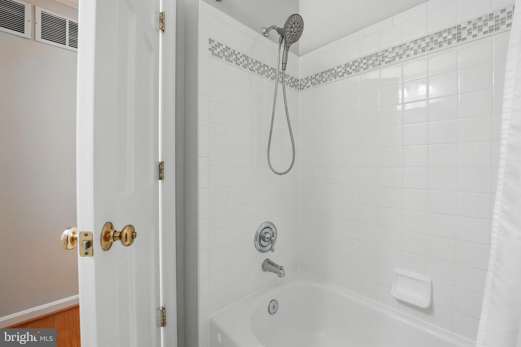 TYSONS VALLEY - Residential