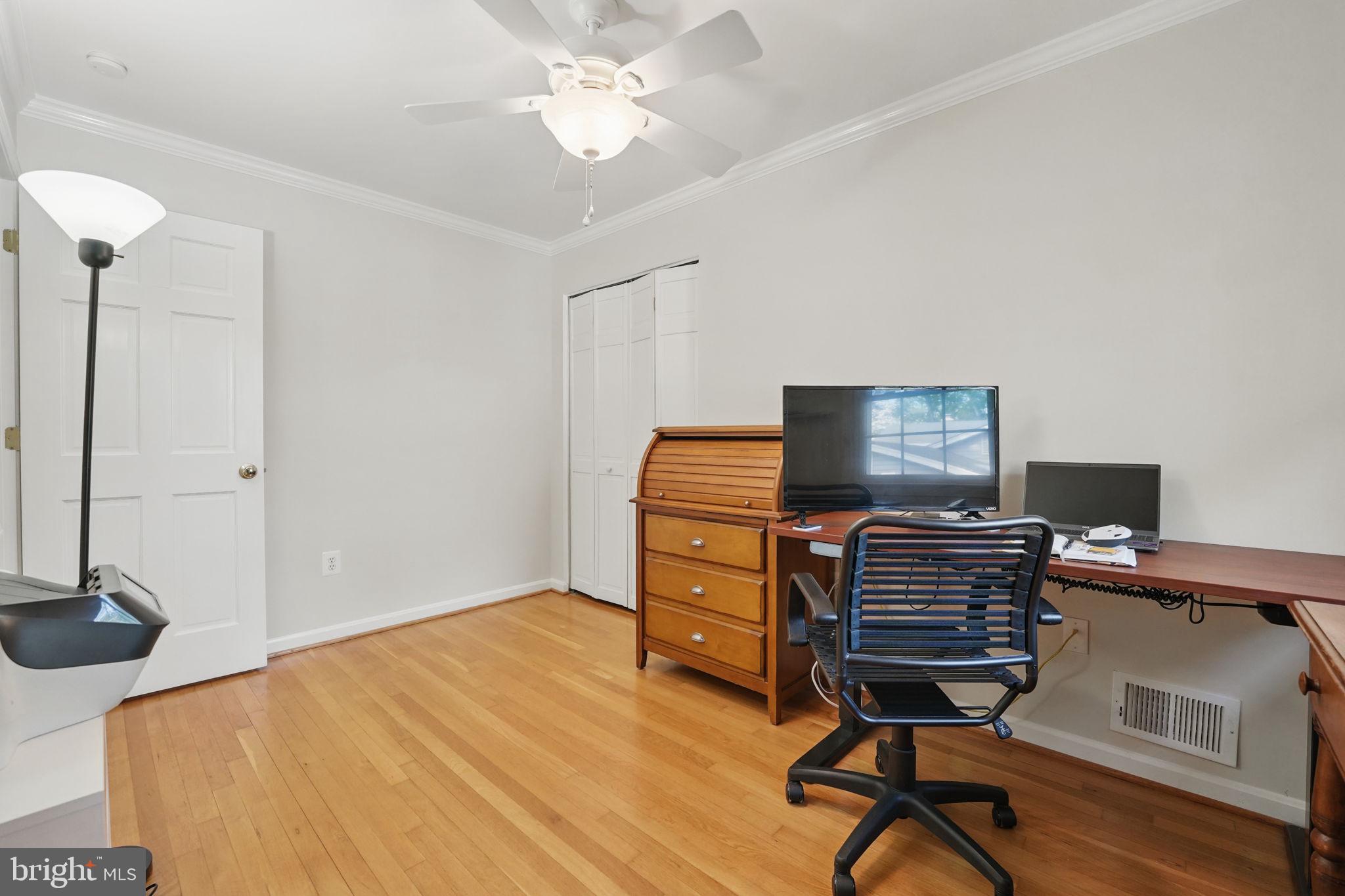 TYSONS VALLEY - Residential