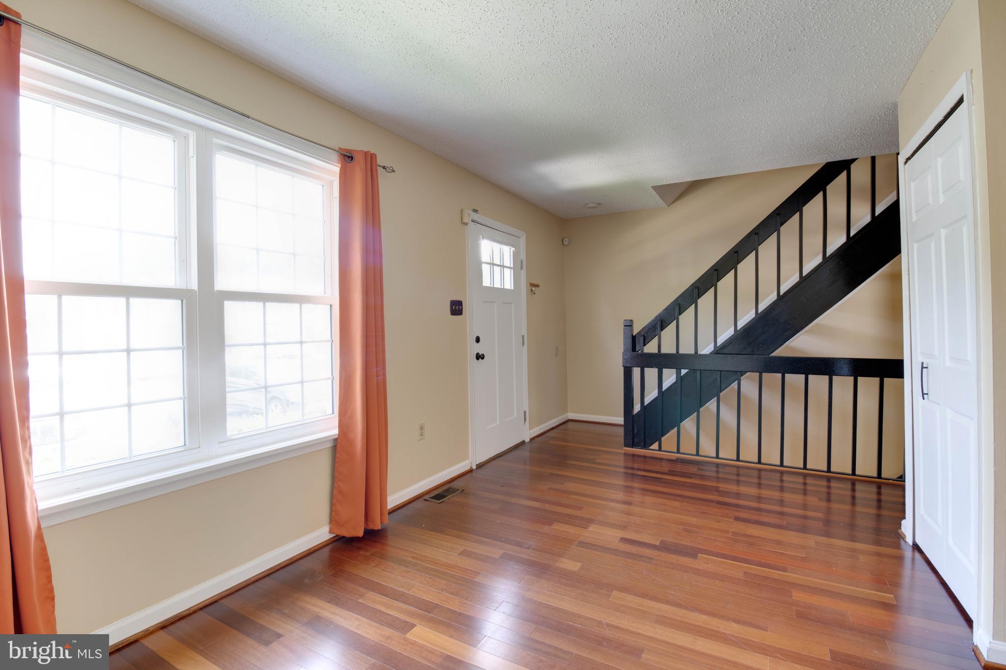 ENTERPRISE KNOLLS - Residential Lease