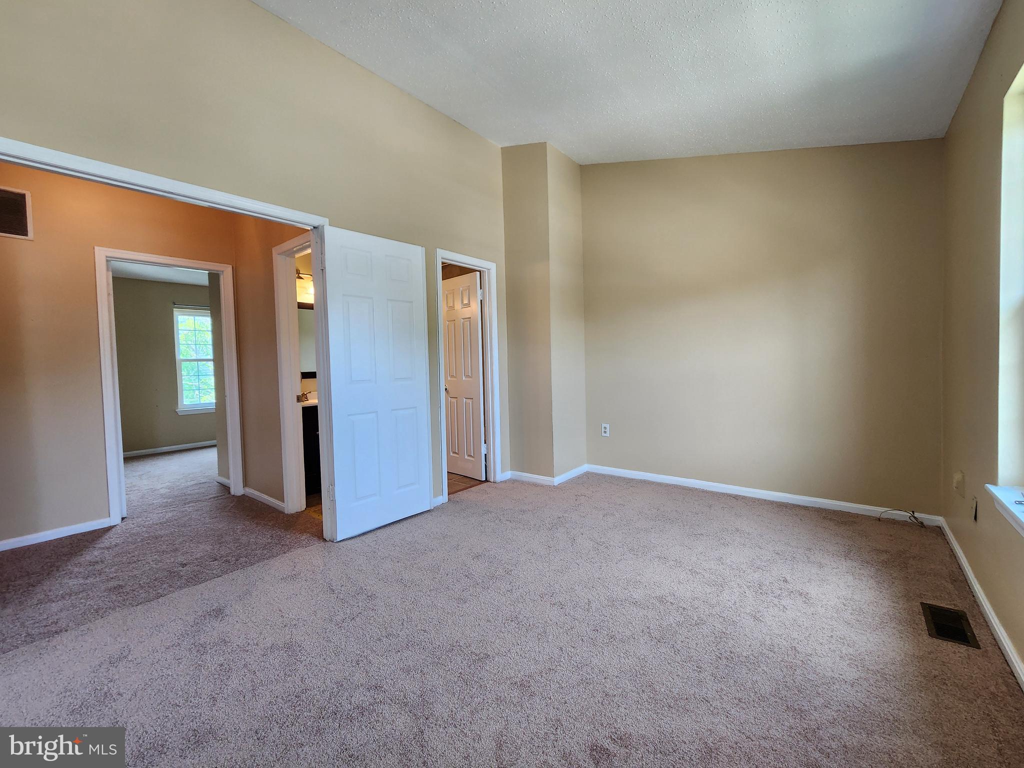 ENTERPRISE KNOLLS - Residential Lease