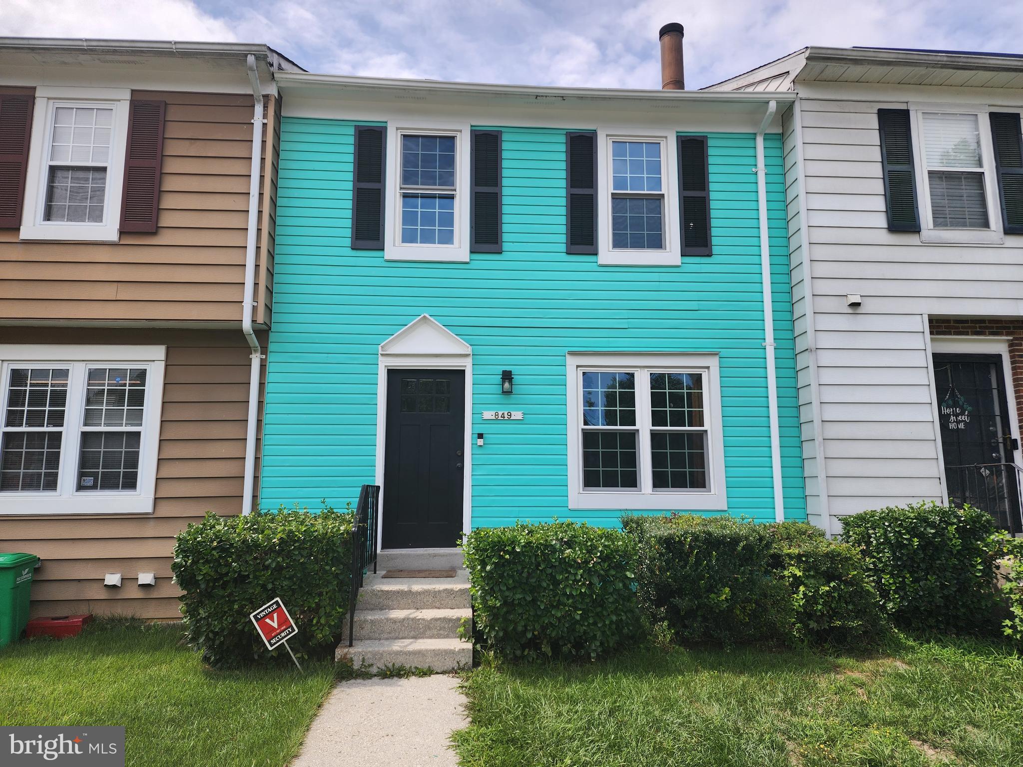 ENTERPRISE KNOLLS - Residential Lease