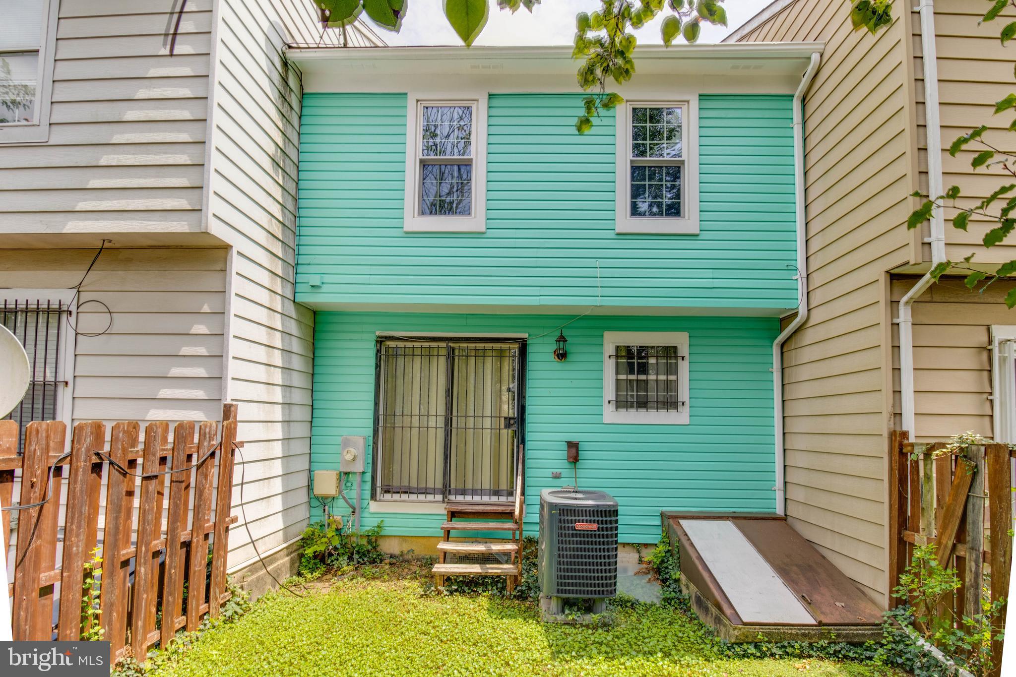 ENTERPRISE KNOLLS - Residential Lease