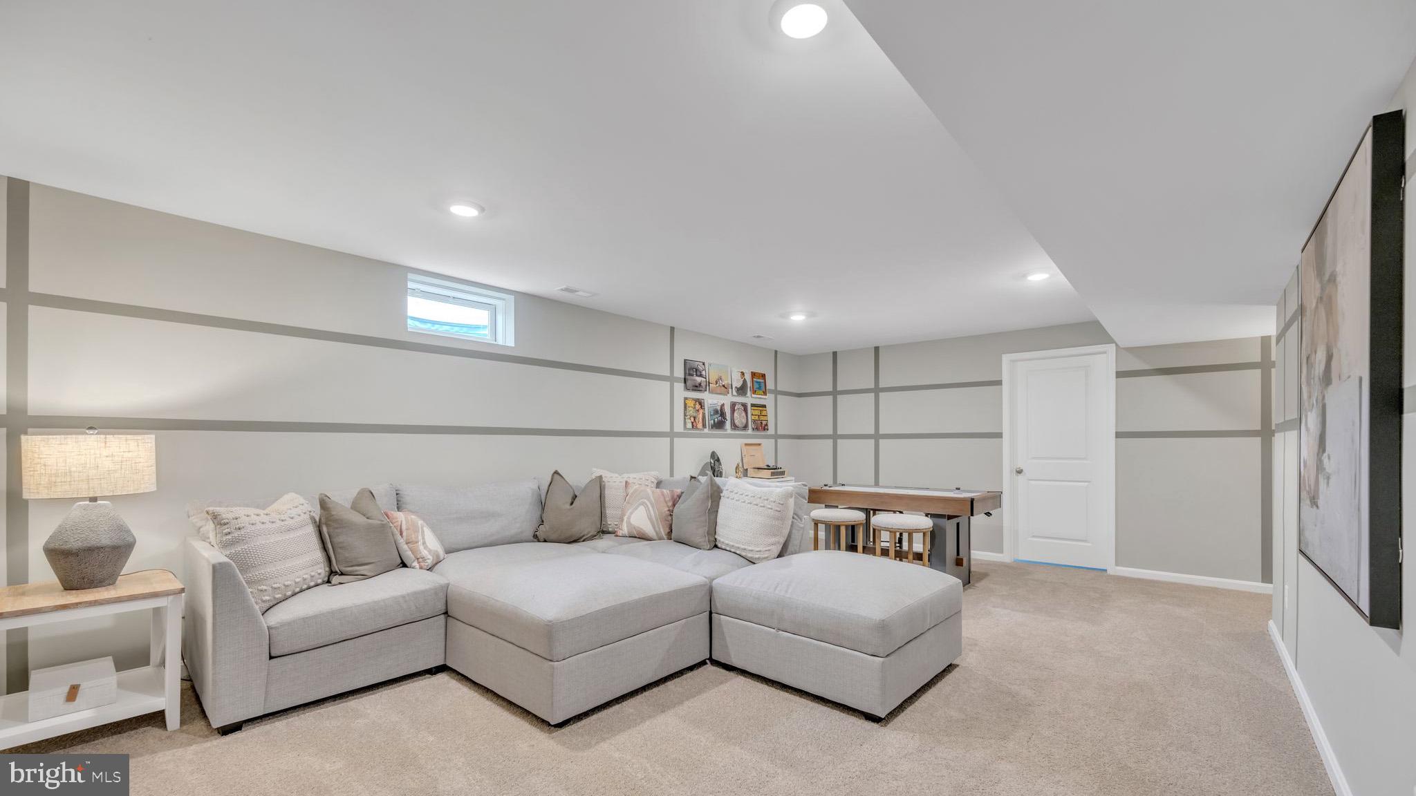 STRAWBERRY FIELDS - Residential