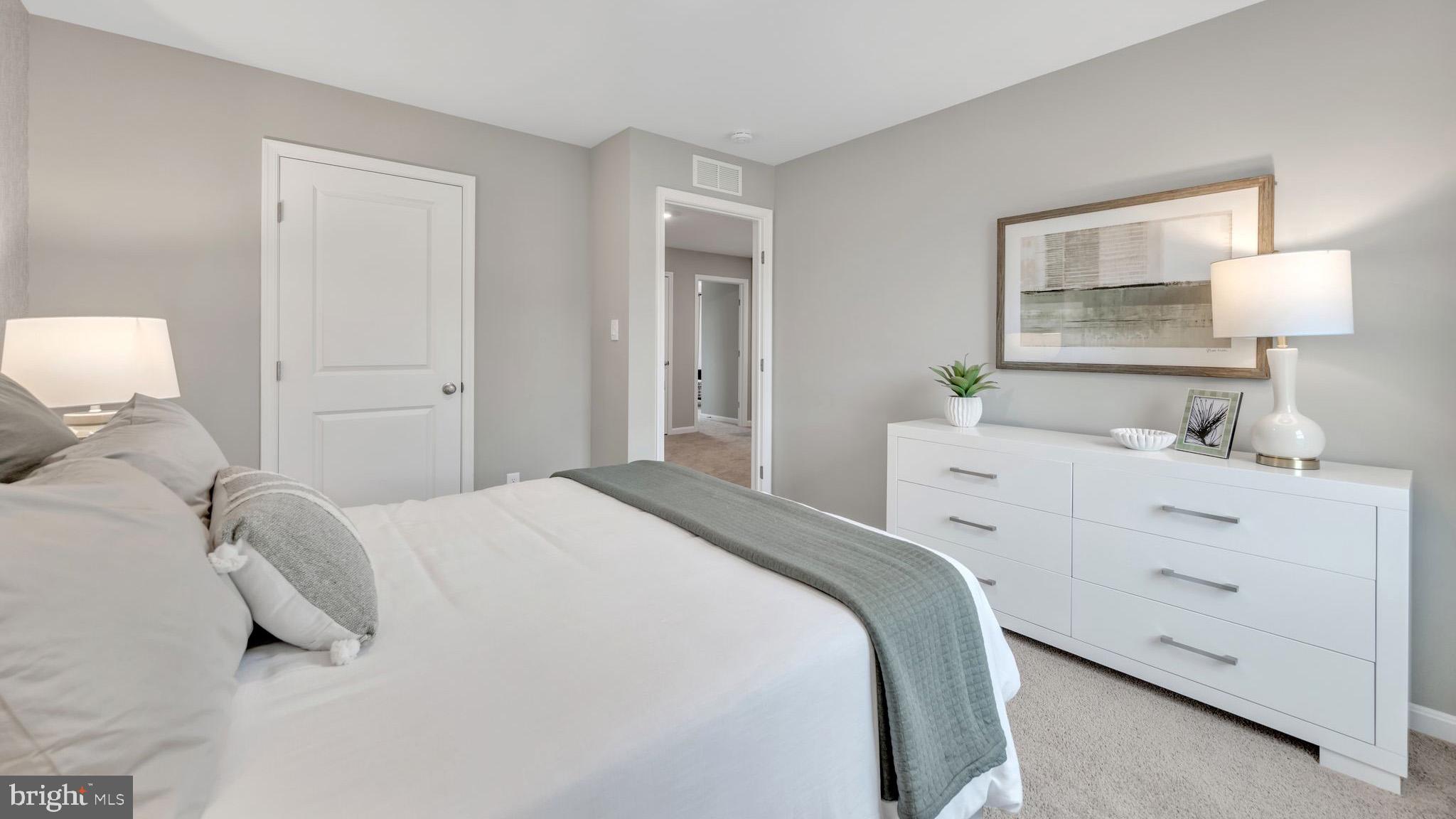 STRAWBERRY FIELDS - Residential