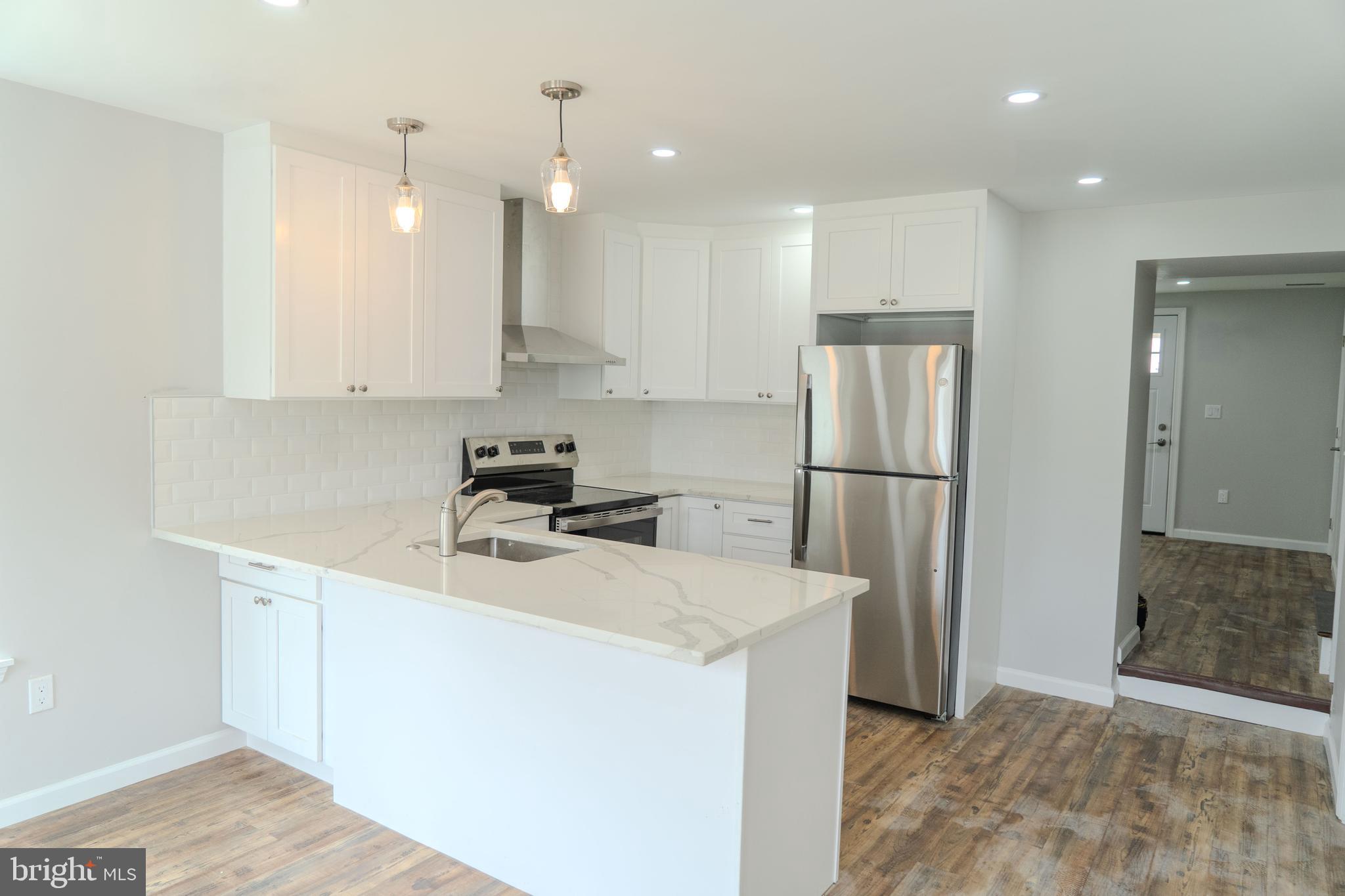 GLENSIDE - Residential Lease