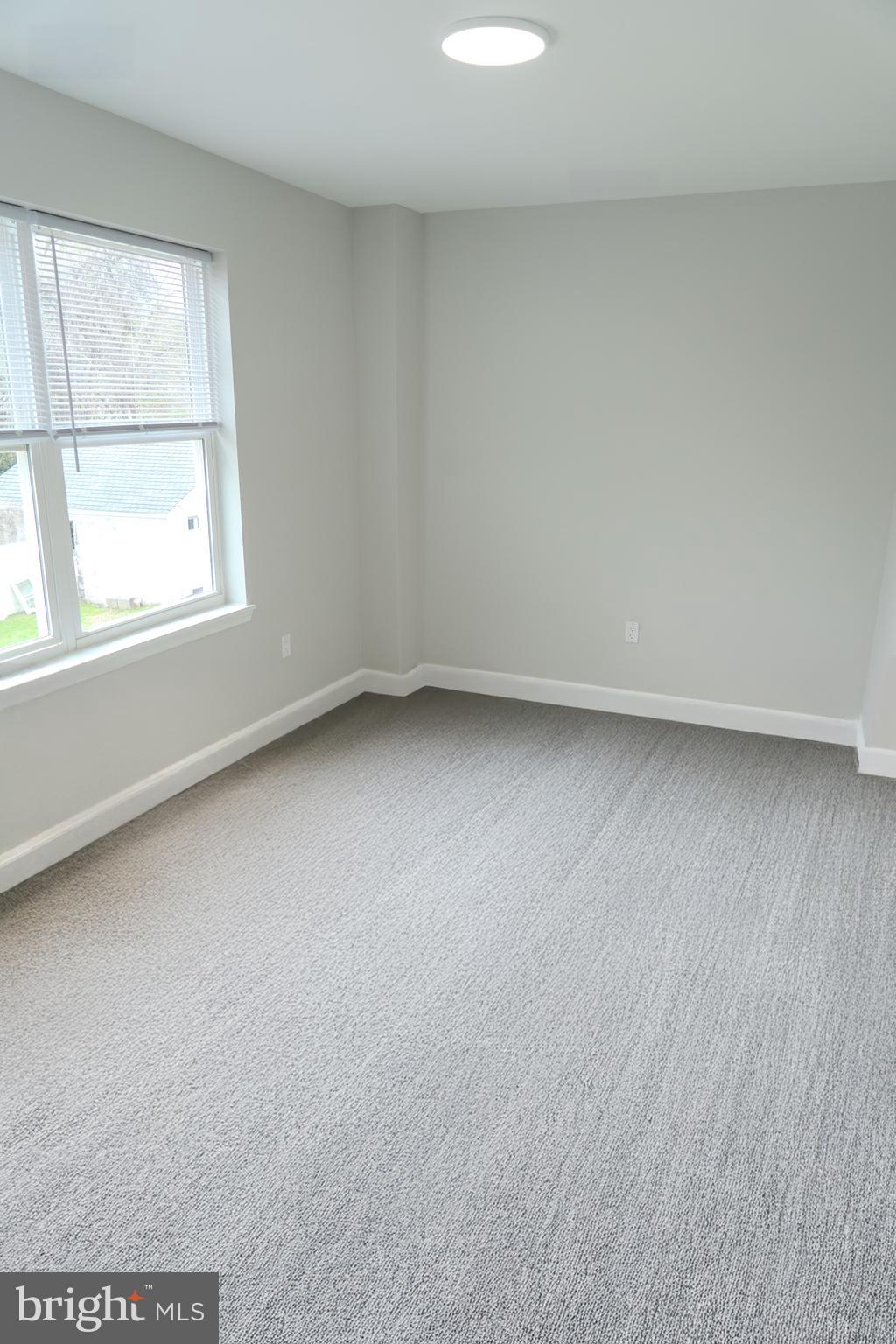 GLENSIDE - Residential Lease