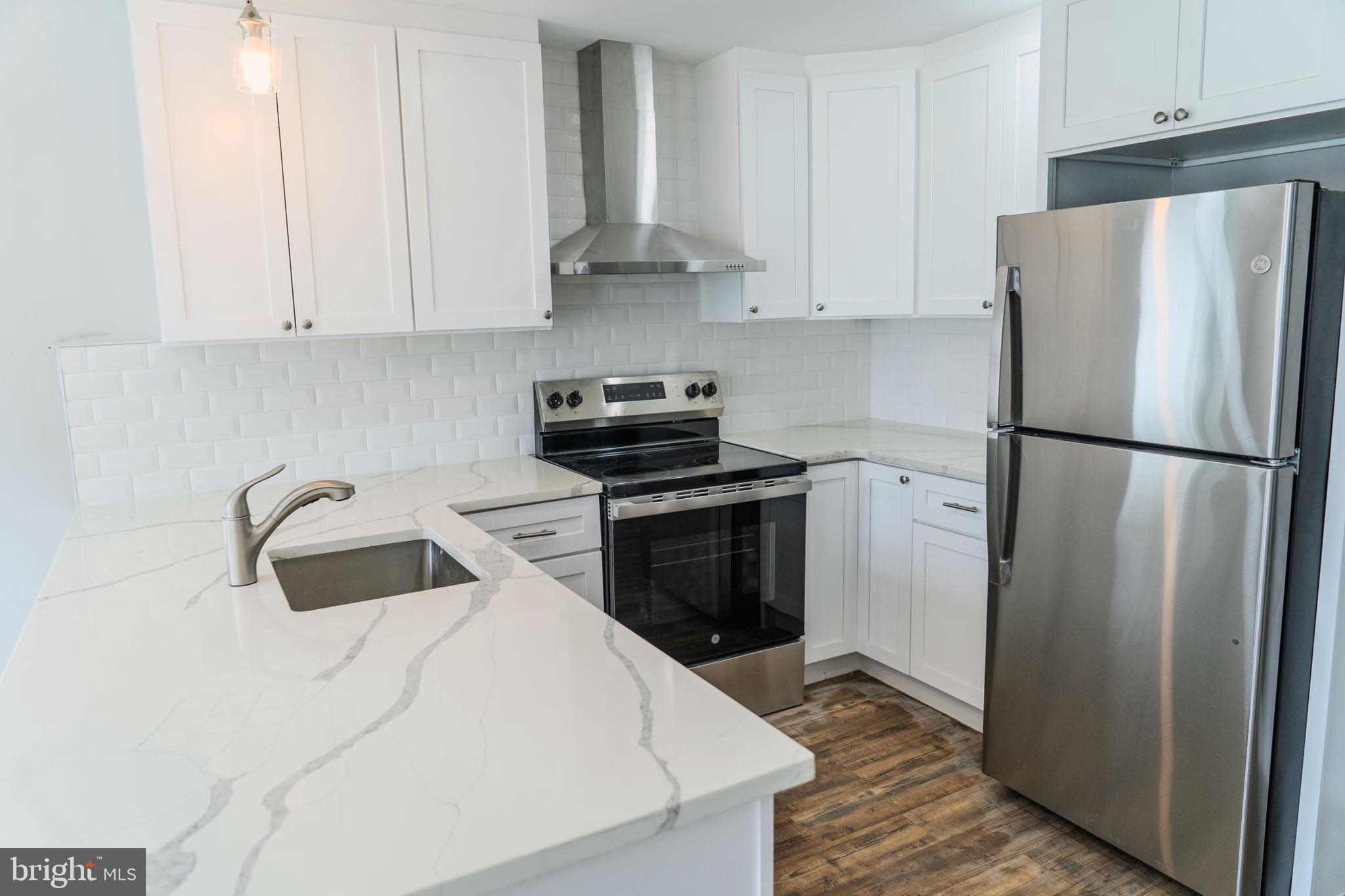 GLENSIDE - Residential Lease