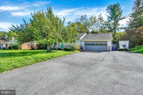 Homes For Sale - 4090 Old Orchard Road<br/> York County, New York, PA 17402