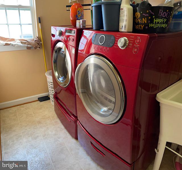 LAKELAND PLACE - Residential