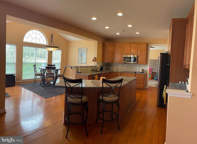 LAKELAND PLACE - Residential