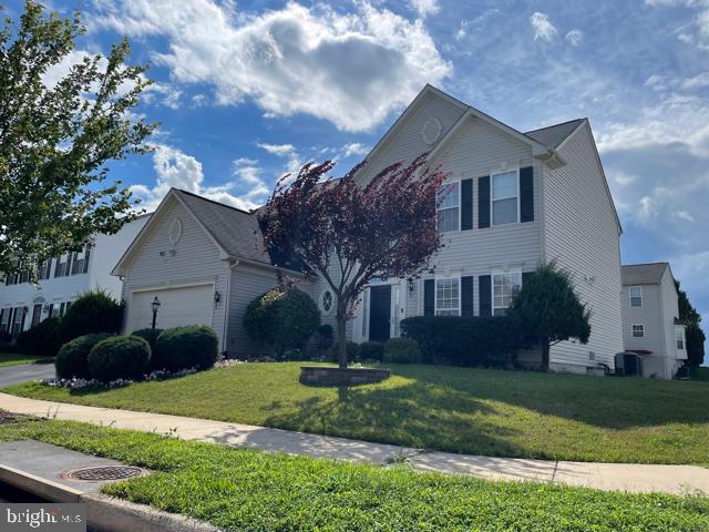 LAKELAND PLACE - Residential