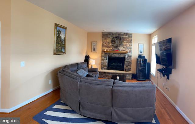 LAKELAND PLACE - Residential