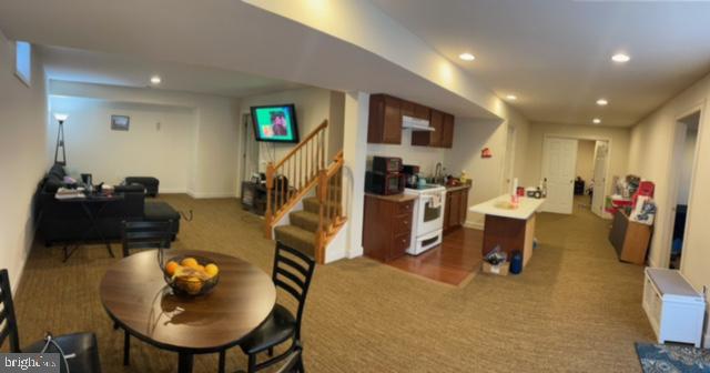 LAKELAND PLACE - Residential