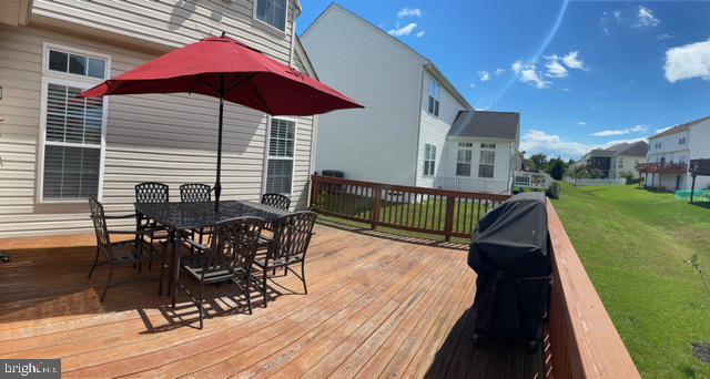 LAKELAND PLACE - Residential