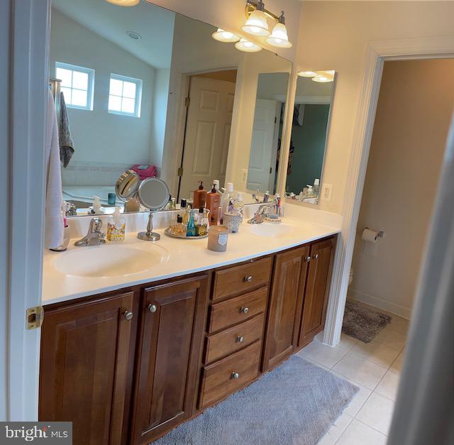 LAKELAND PLACE - Residential