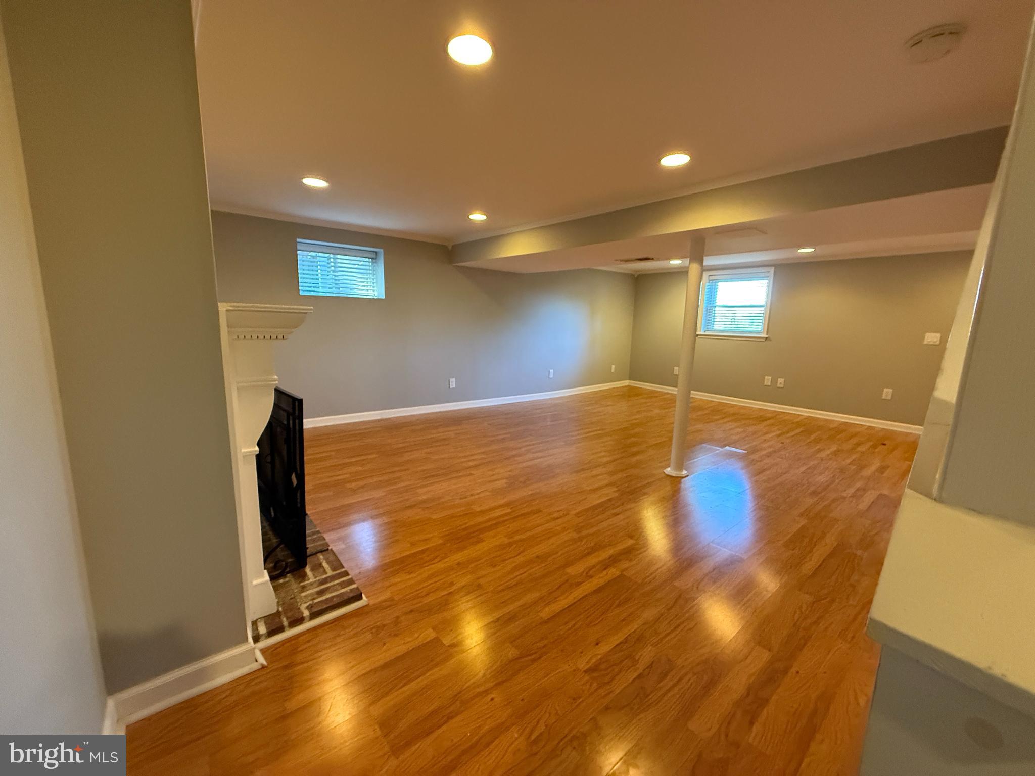 DOUGLAS PARK - Residential Lease