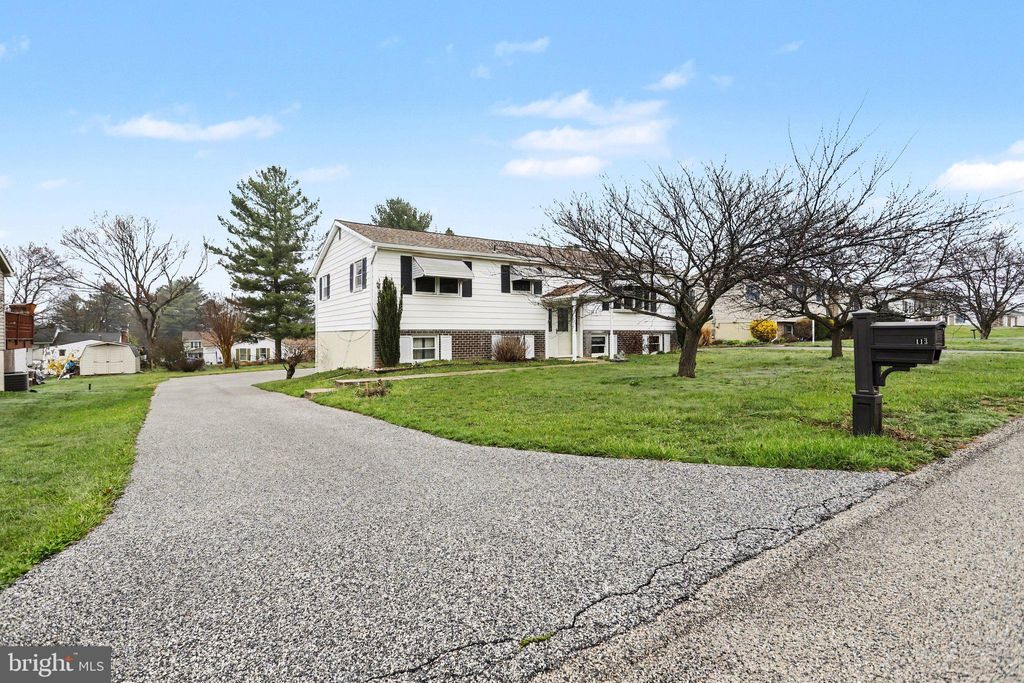 Photo of 113 Forest Hills Road, RED LION, PA 17356 (MLS # PAYK2100606)