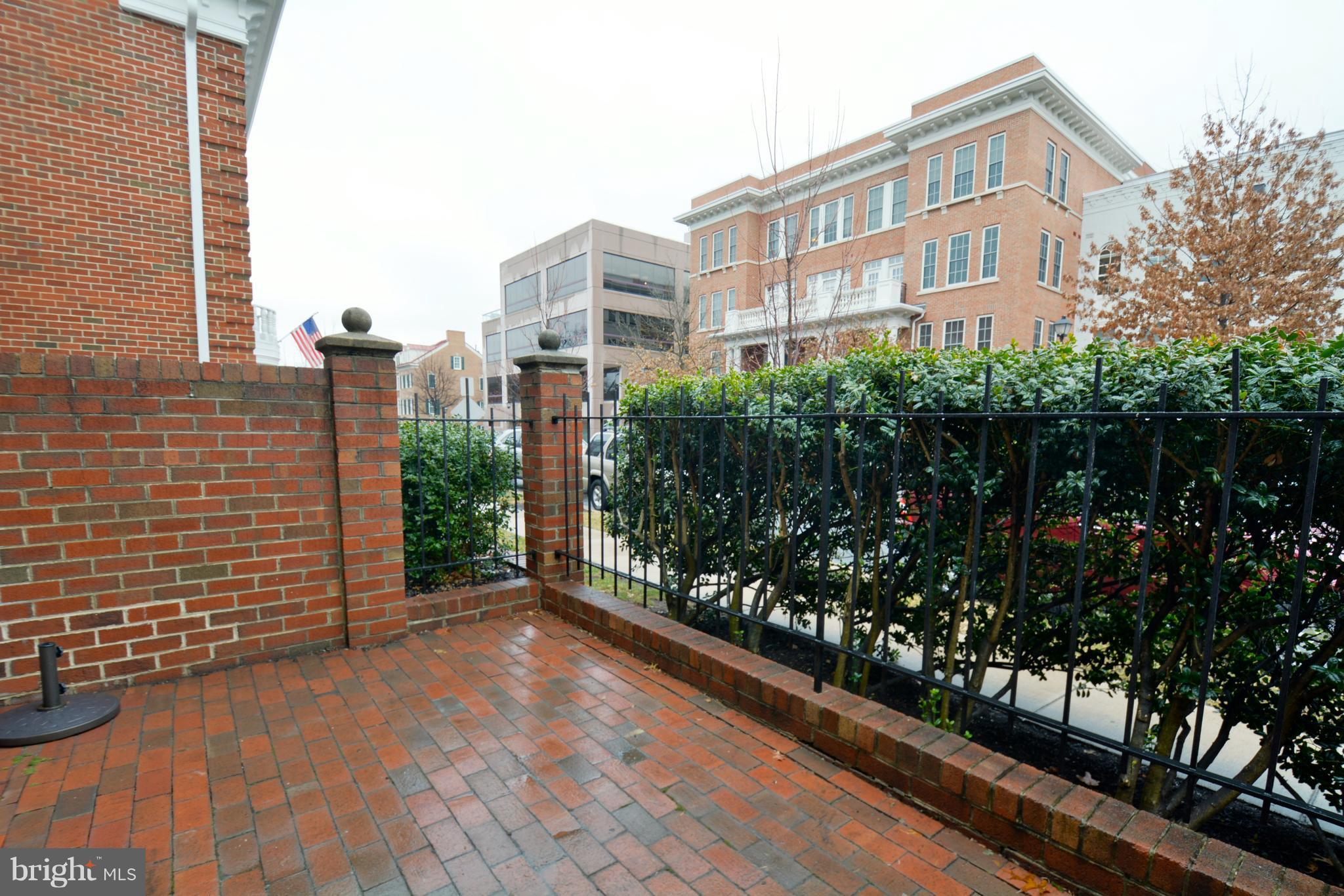 WATERGATE OF ALEXANDRIA - Residential