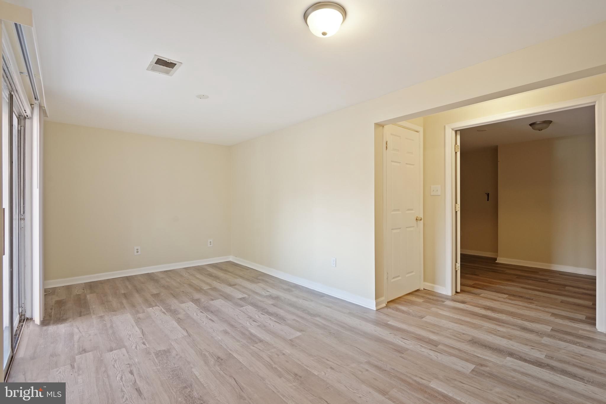 NEW BRITAIN - Residential Lease