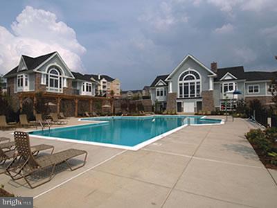 RIVERSIDE STATION - Residential Lease