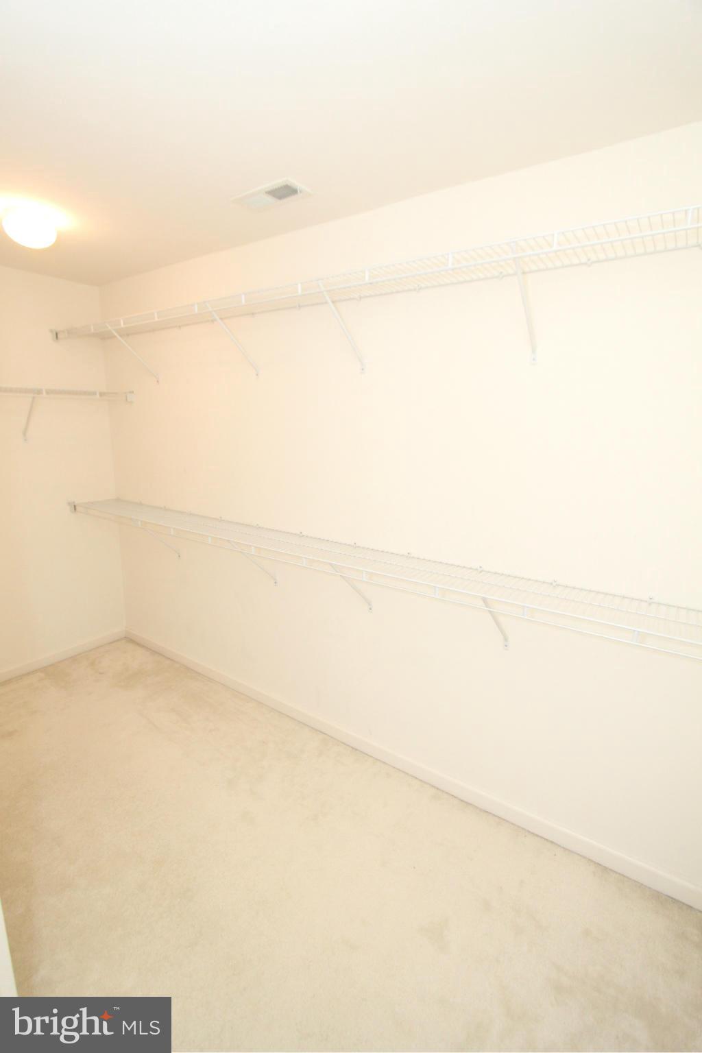 RIVERSIDE STATION - Residential Lease