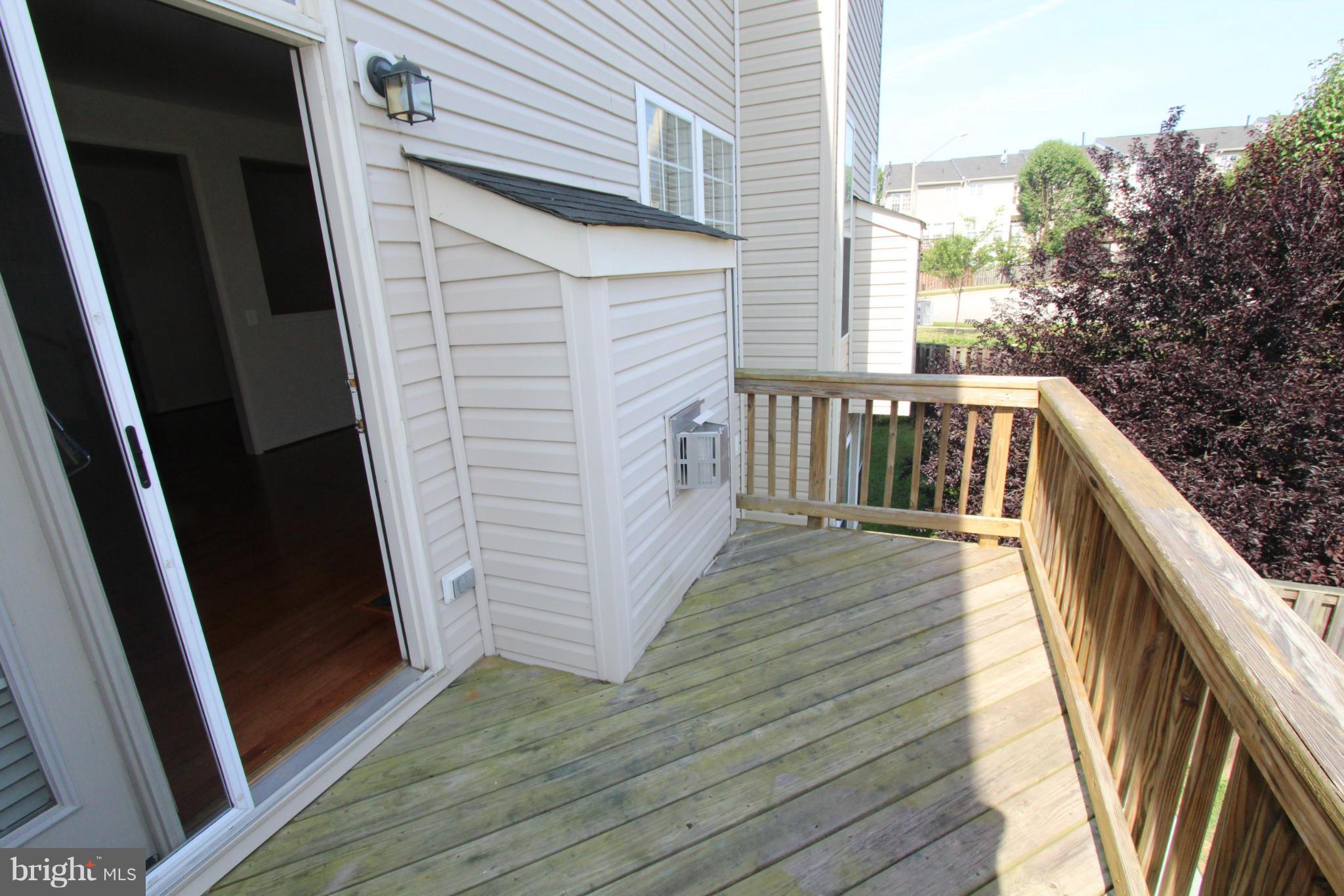 RIVERSIDE STATION - Residential Lease