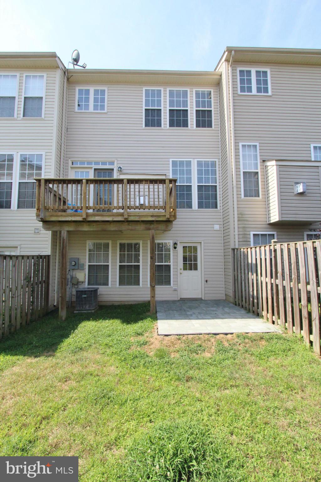 RIVERSIDE STATION - Residential Lease