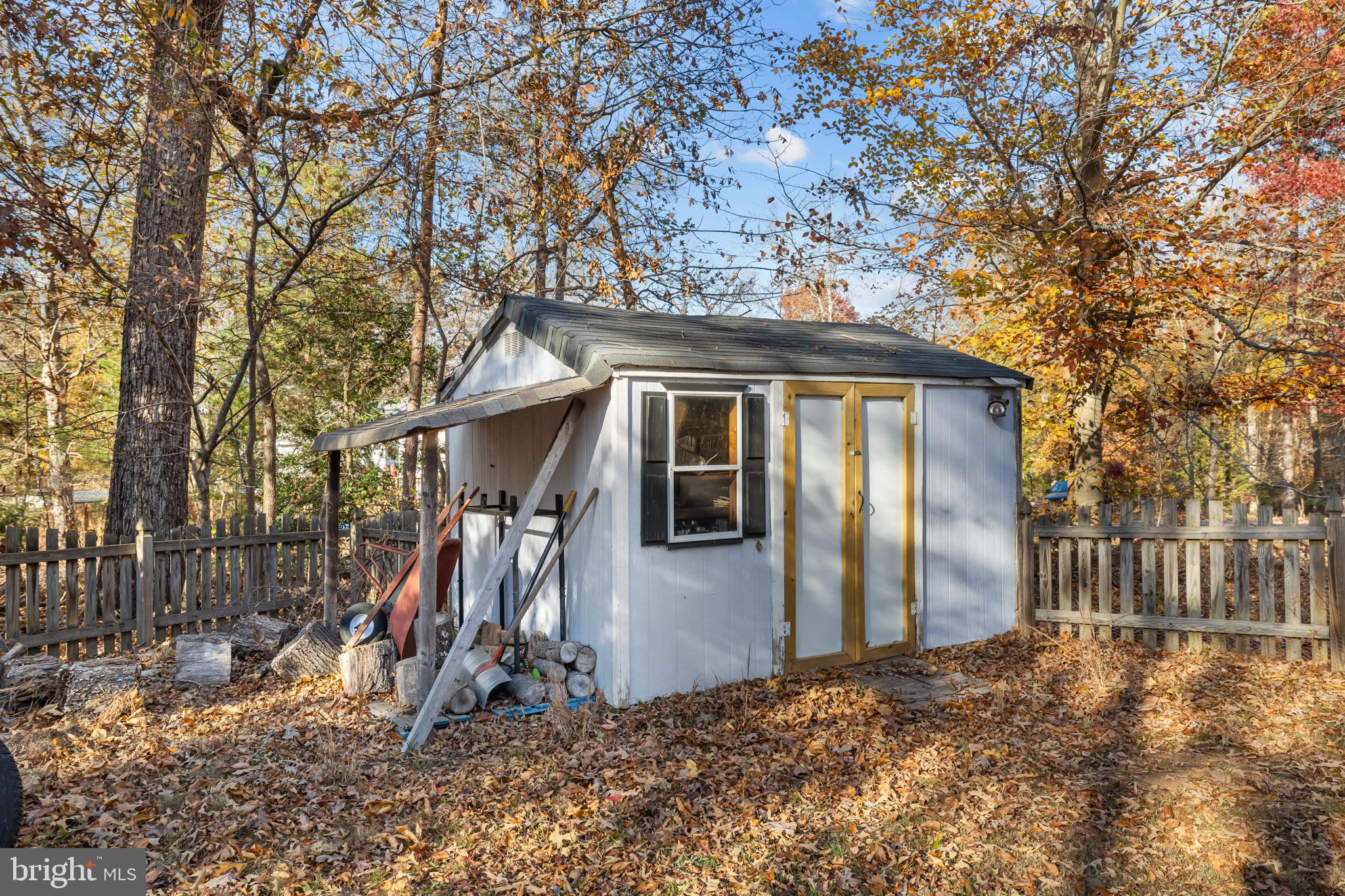 LAKE LAND OR - Residential