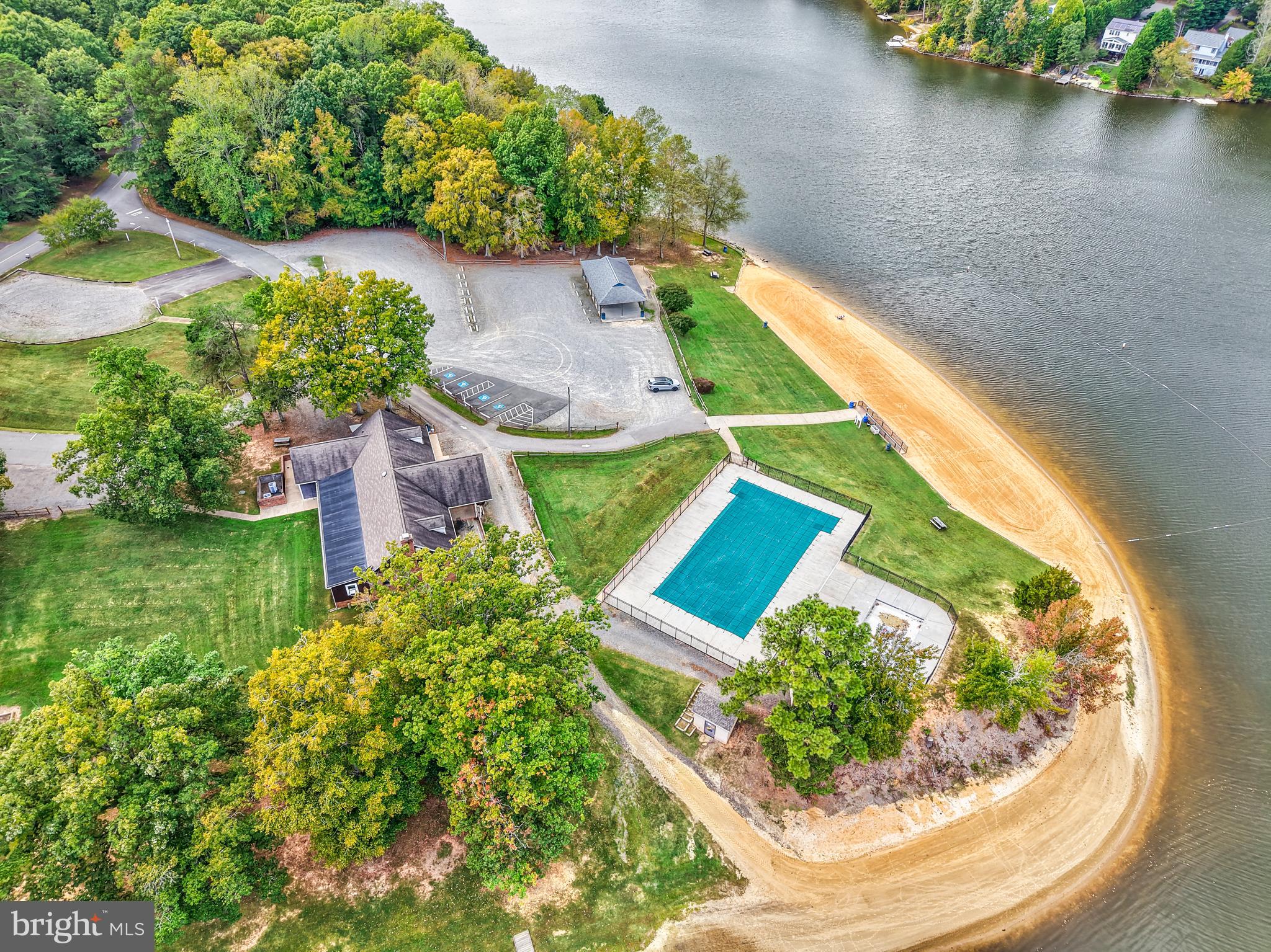 LAKE LAND OR - Residential