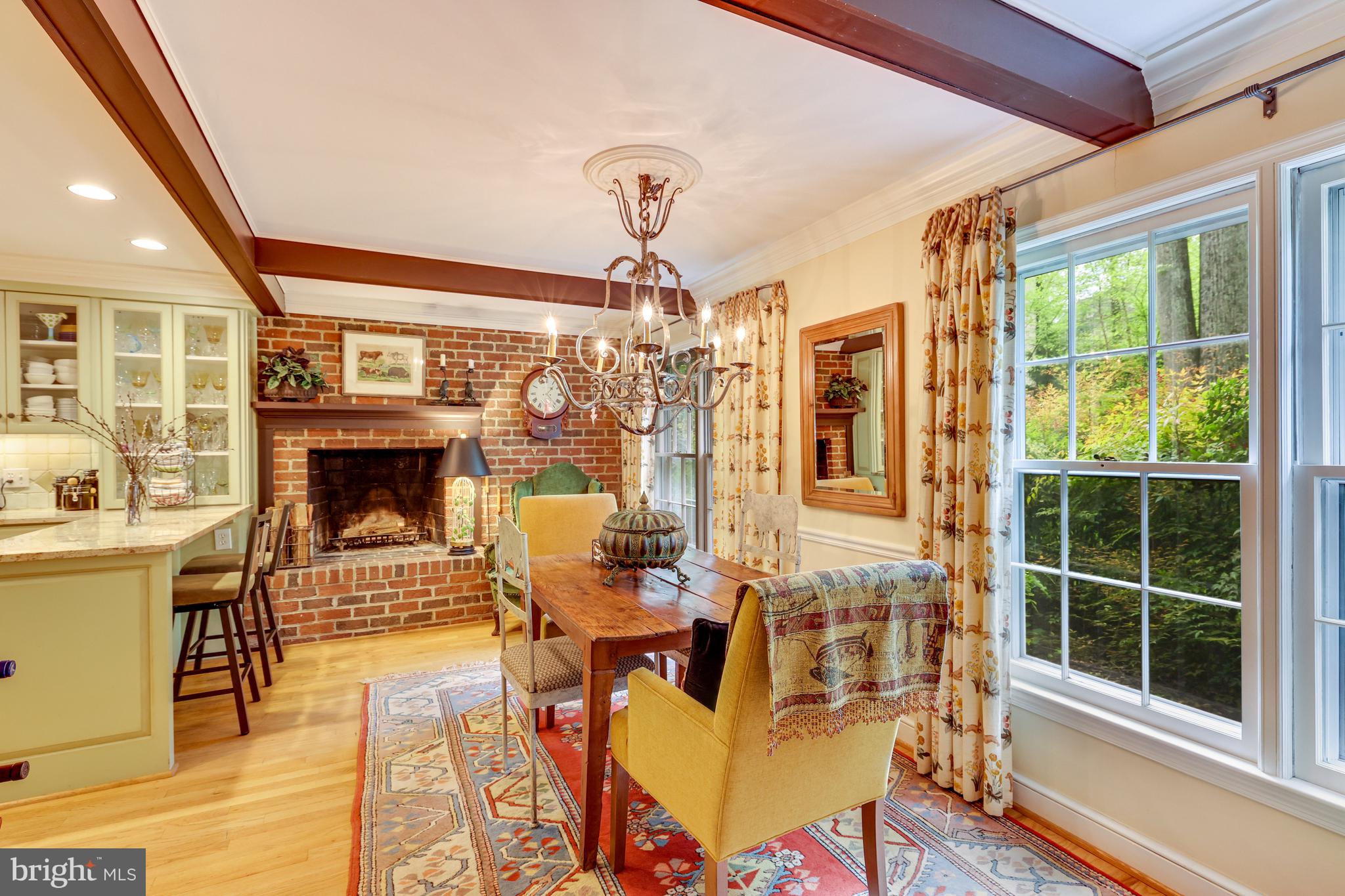 RIVER OAKS - Residential