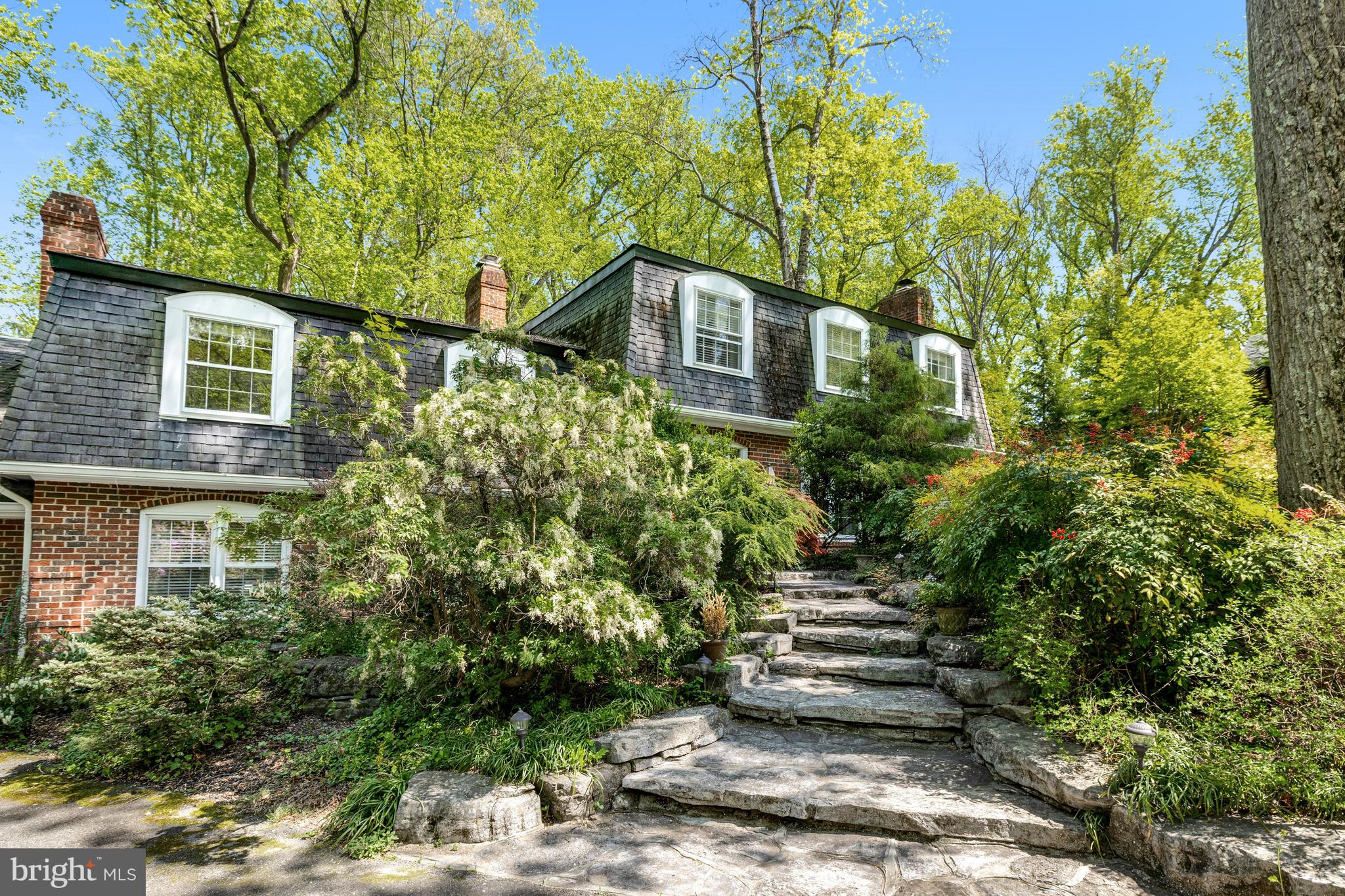 RIVER OAKS - Residential