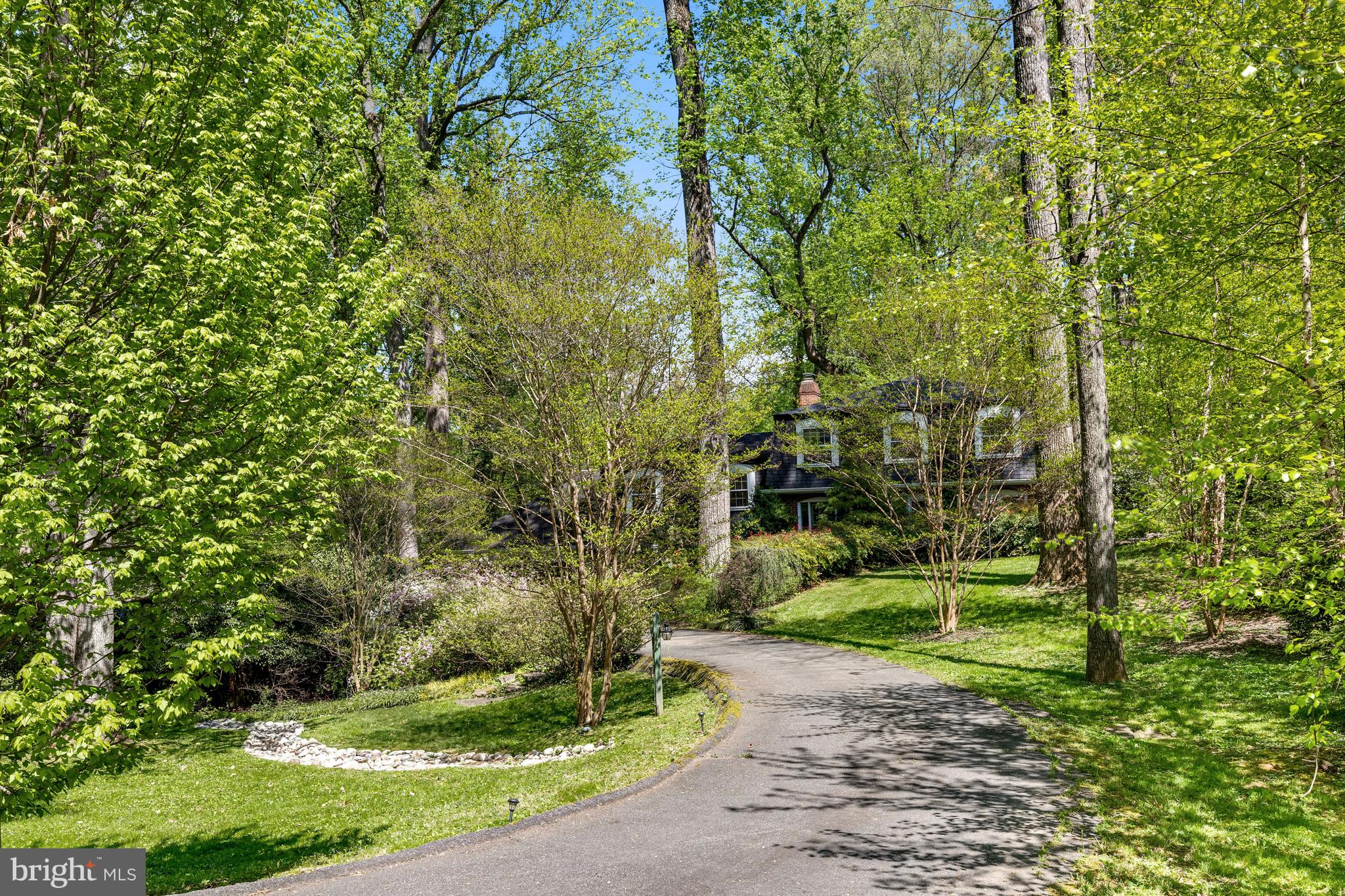 RIVER OAKS - Residential