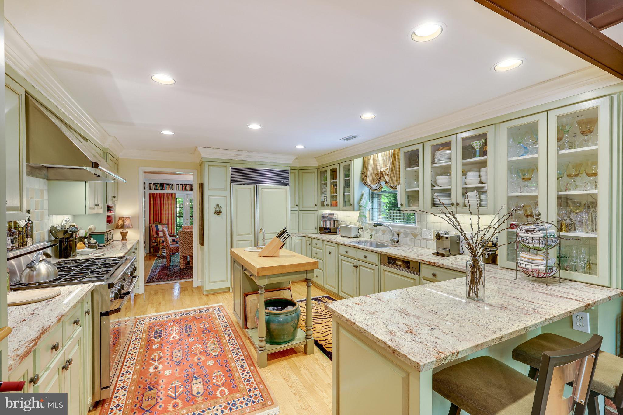 RIVER OAKS - Residential