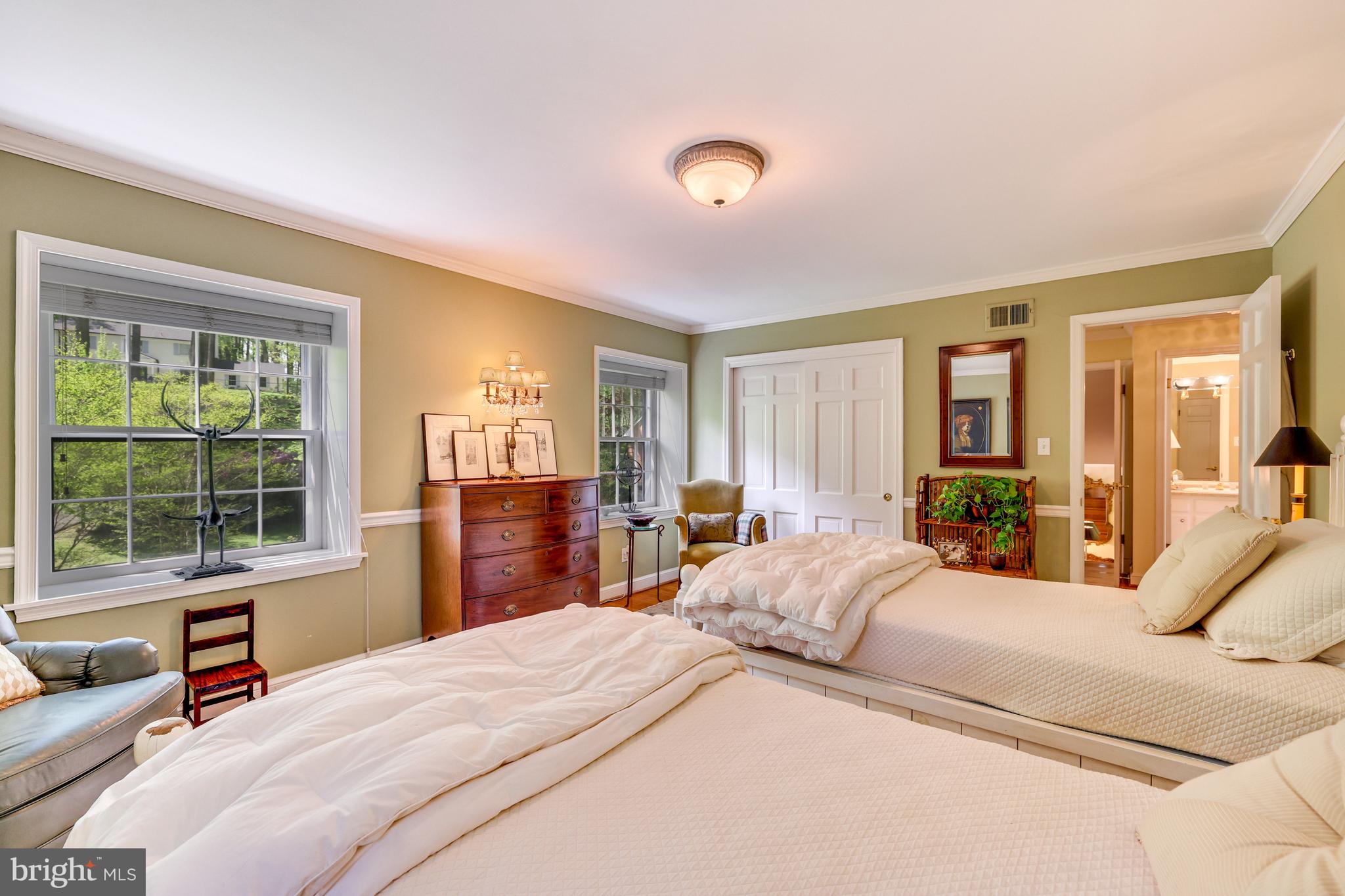 RIVER OAKS - Residential