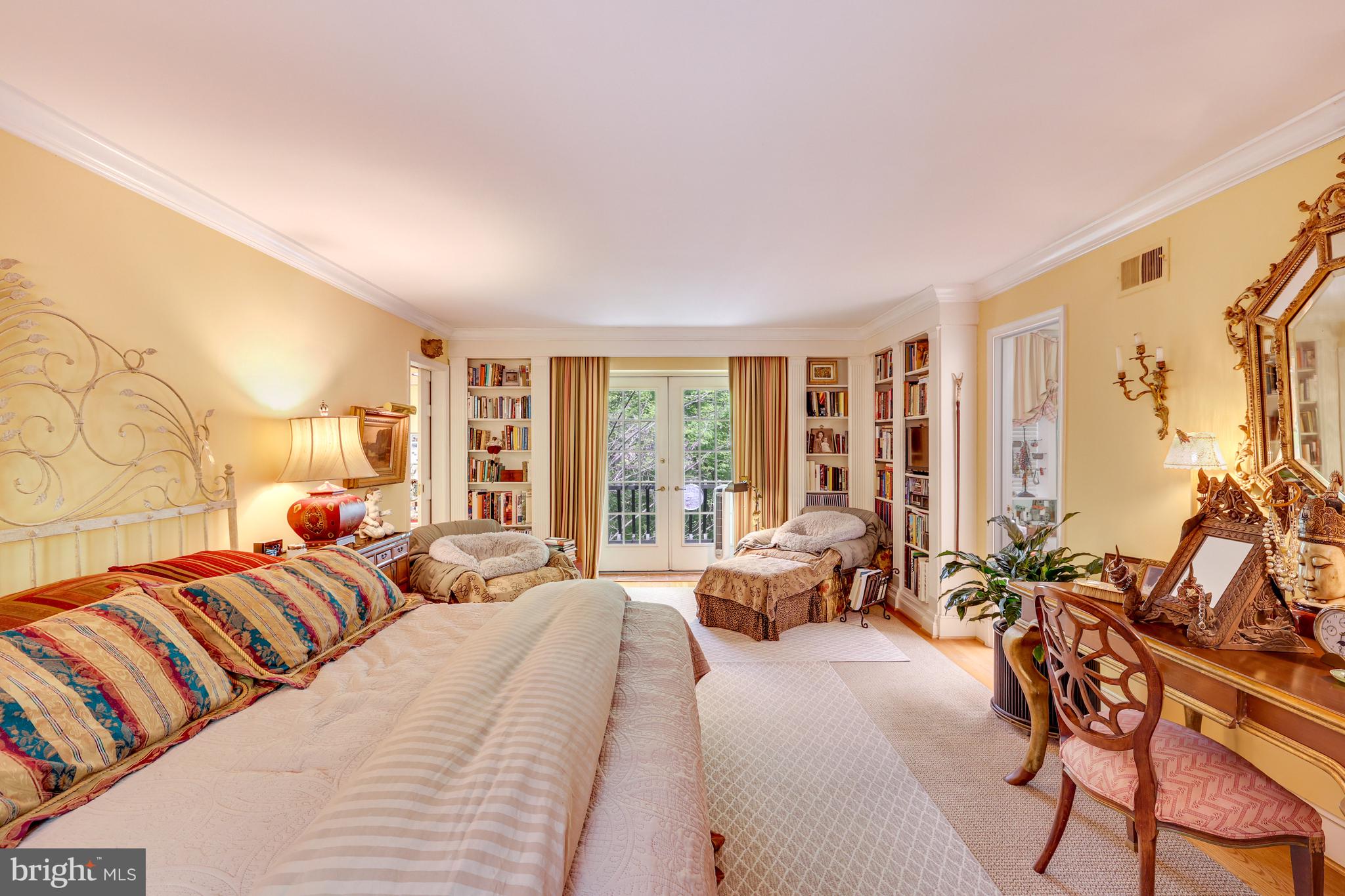 RIVER OAKS - Residential