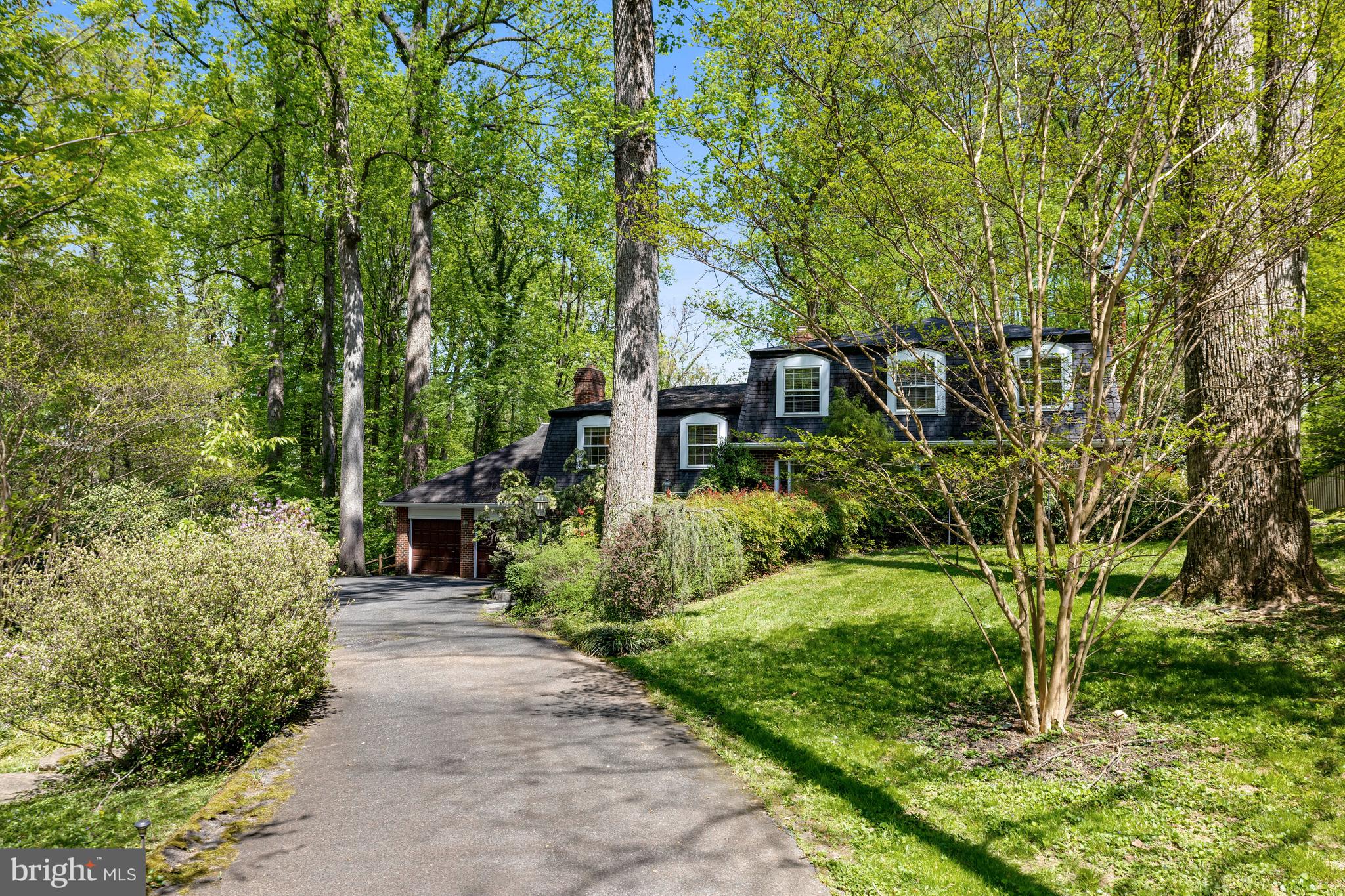 RIVER OAKS - Residential