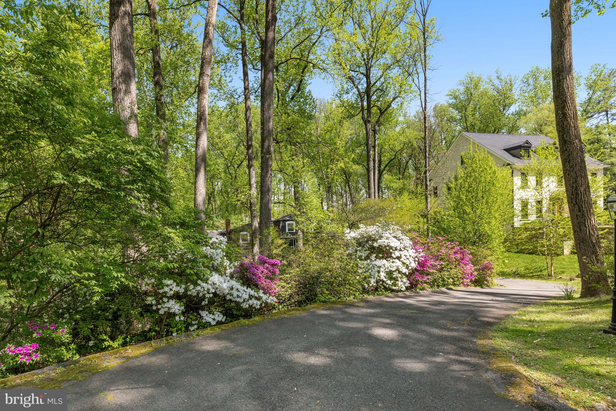 RIVER OAKS - Residential