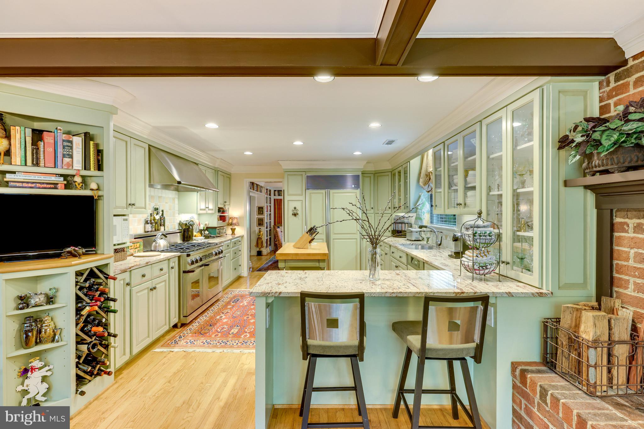 RIVER OAKS - Residential